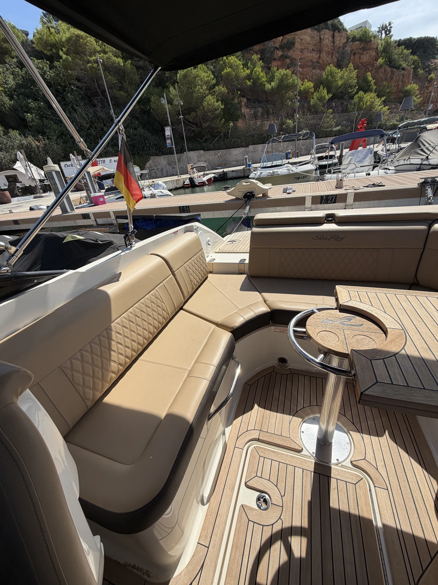 Sea Ray SLX 250 · CAIPIRINHA VI · Port Adriano
