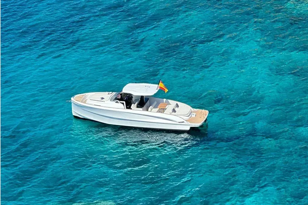 Solaris Power 40 Open · 4
