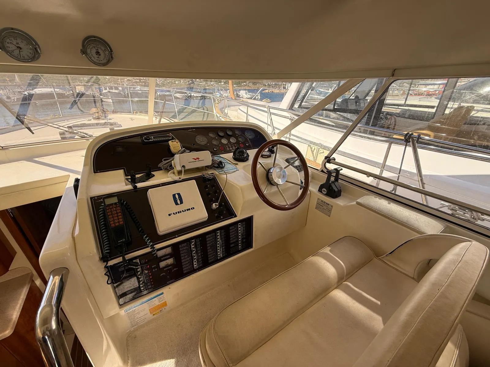ACM Mystic 38 · 32