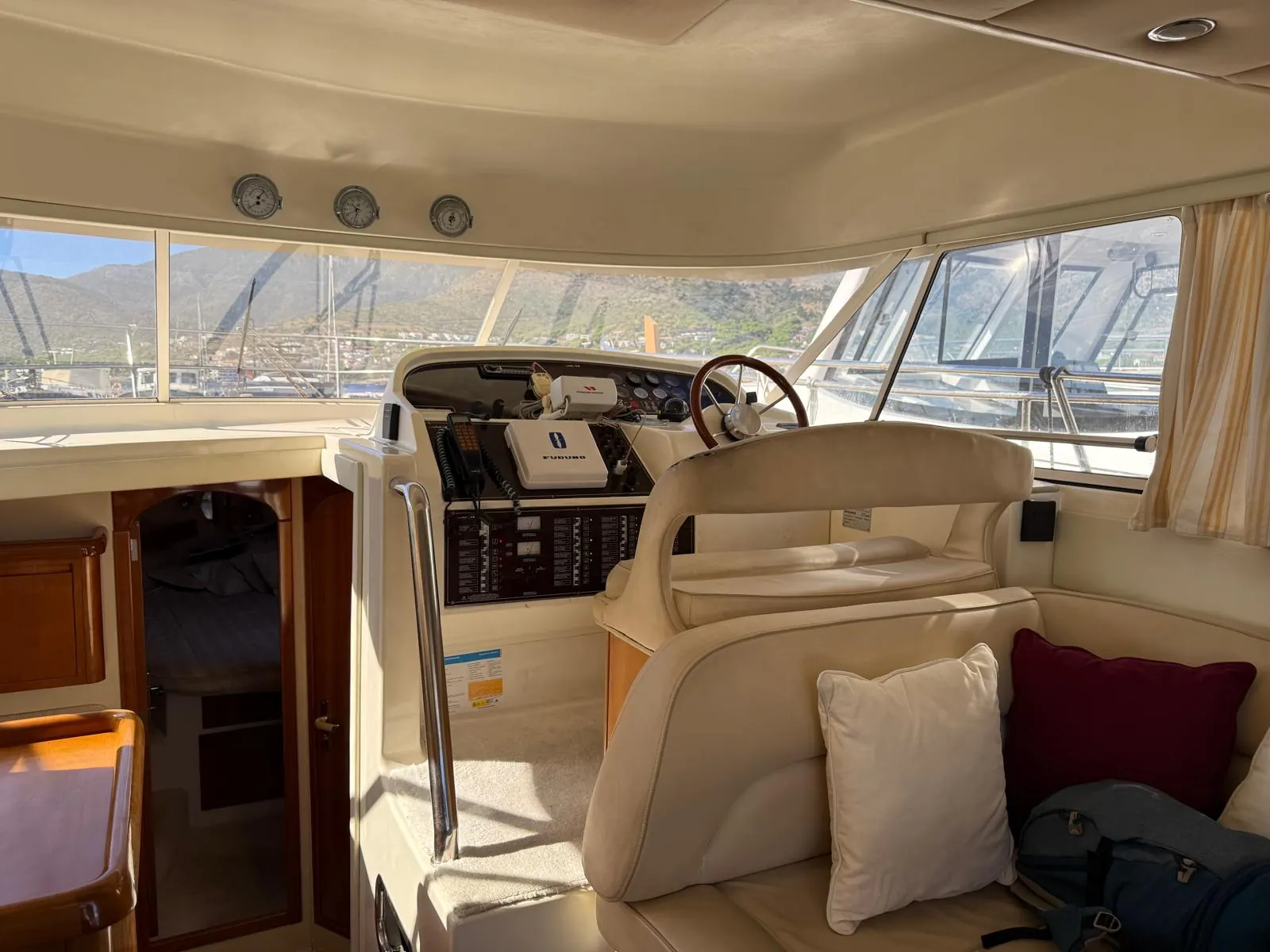 ACM Mystic 38 · 35