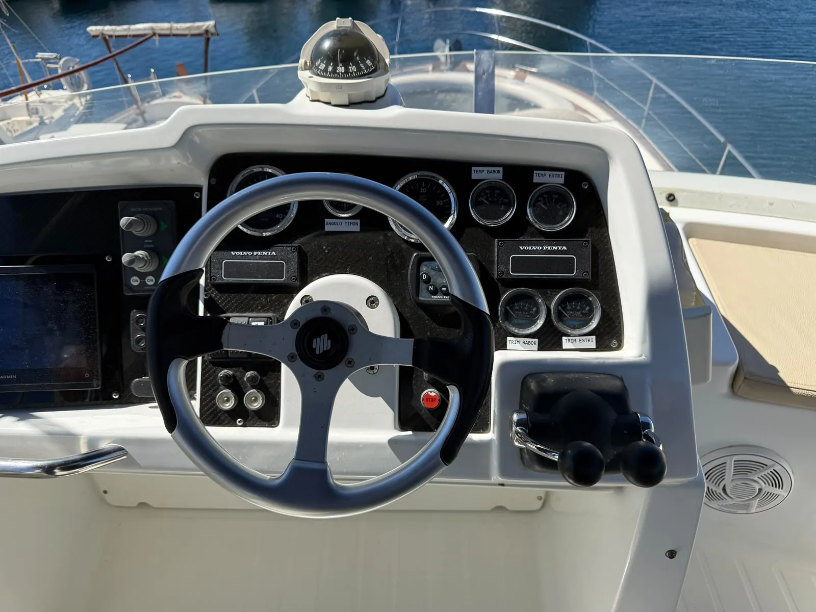Beneteau Antares 13.80 · 39