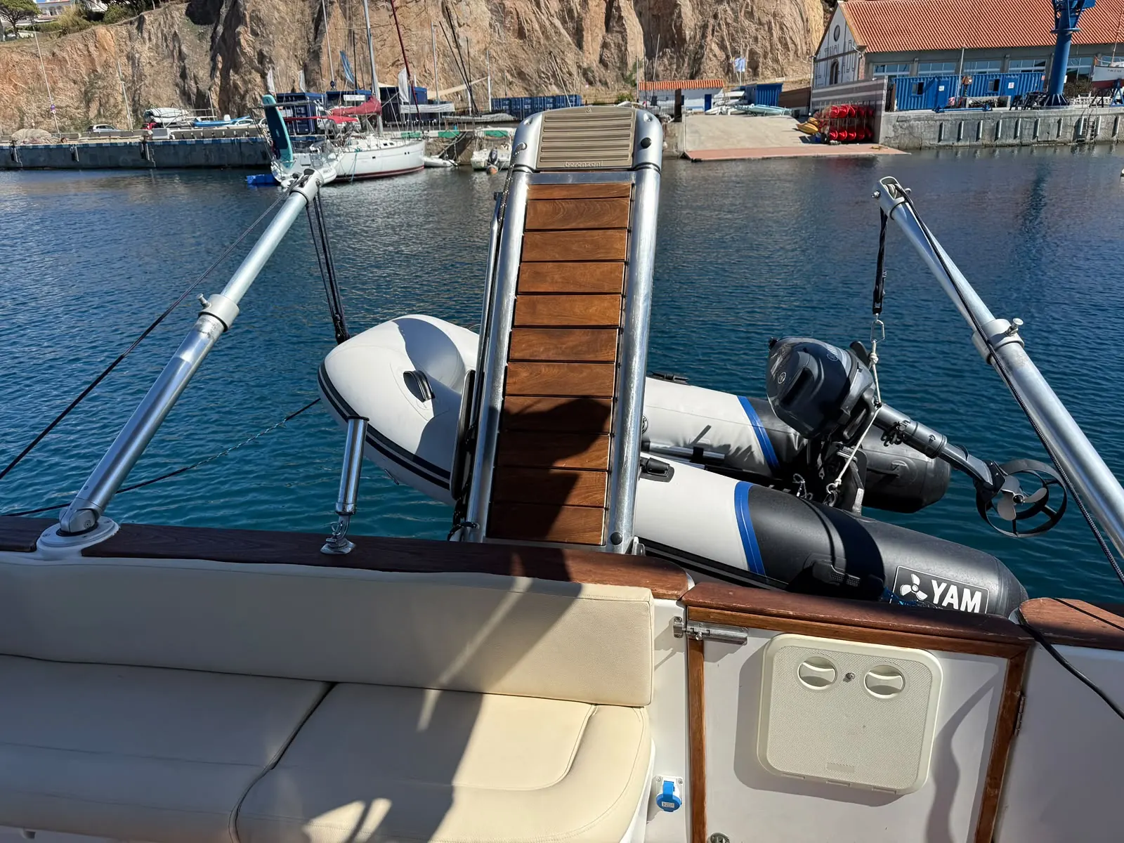 Beneteau Antares 13.80 · 75
