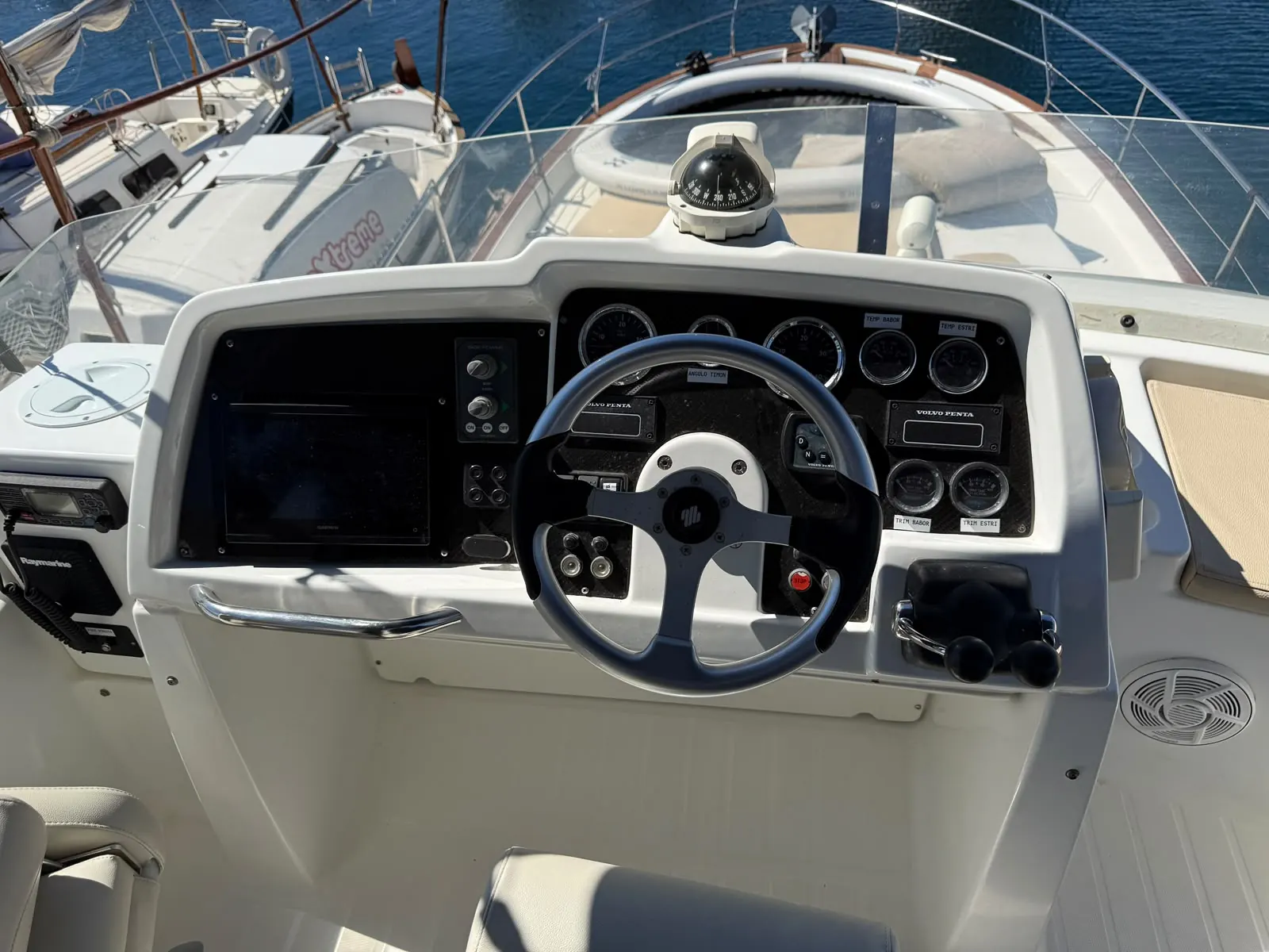 Beneteau Antares 13.80 · 41
