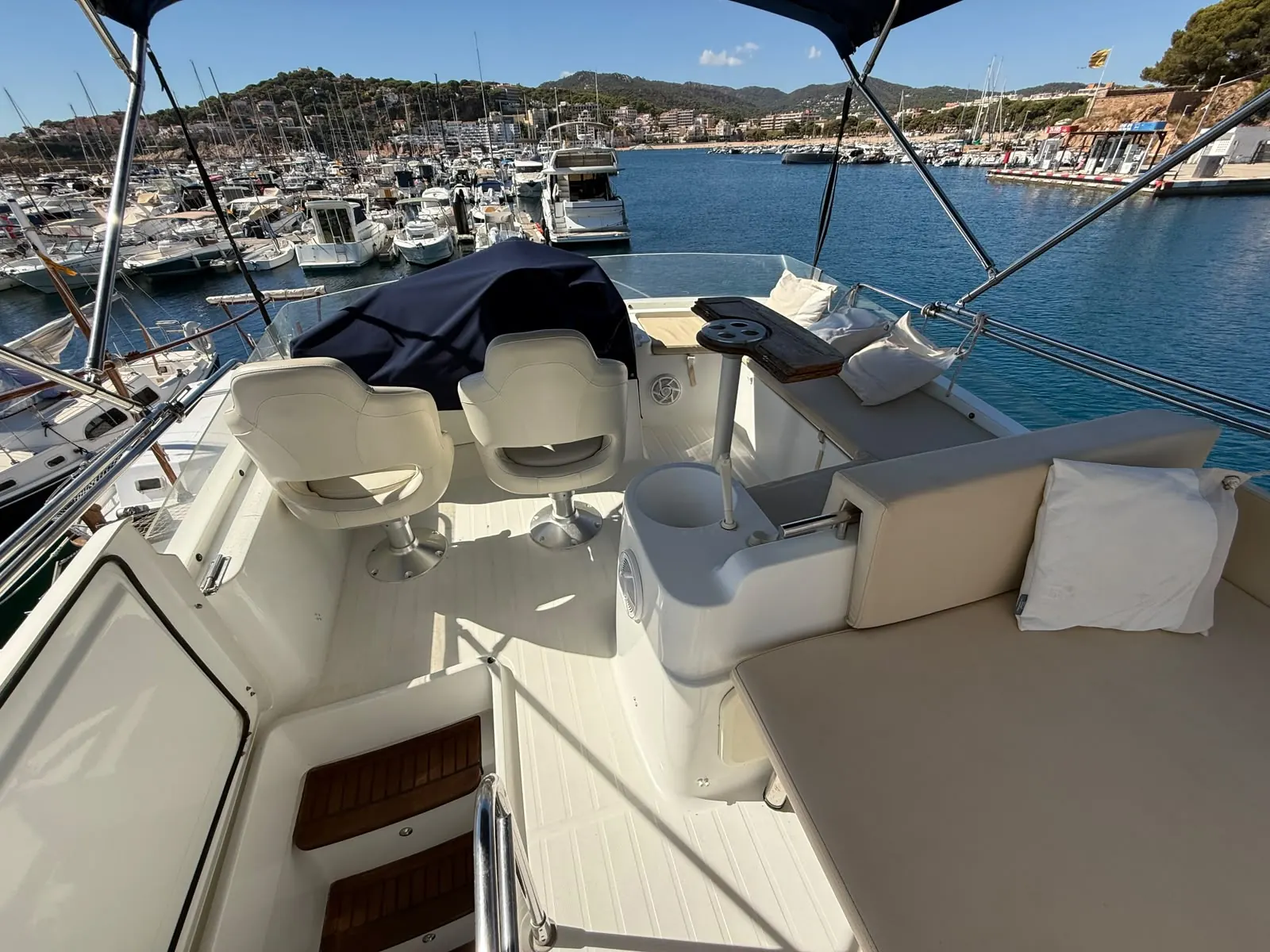 Beneteau Antares 13.80 · 50