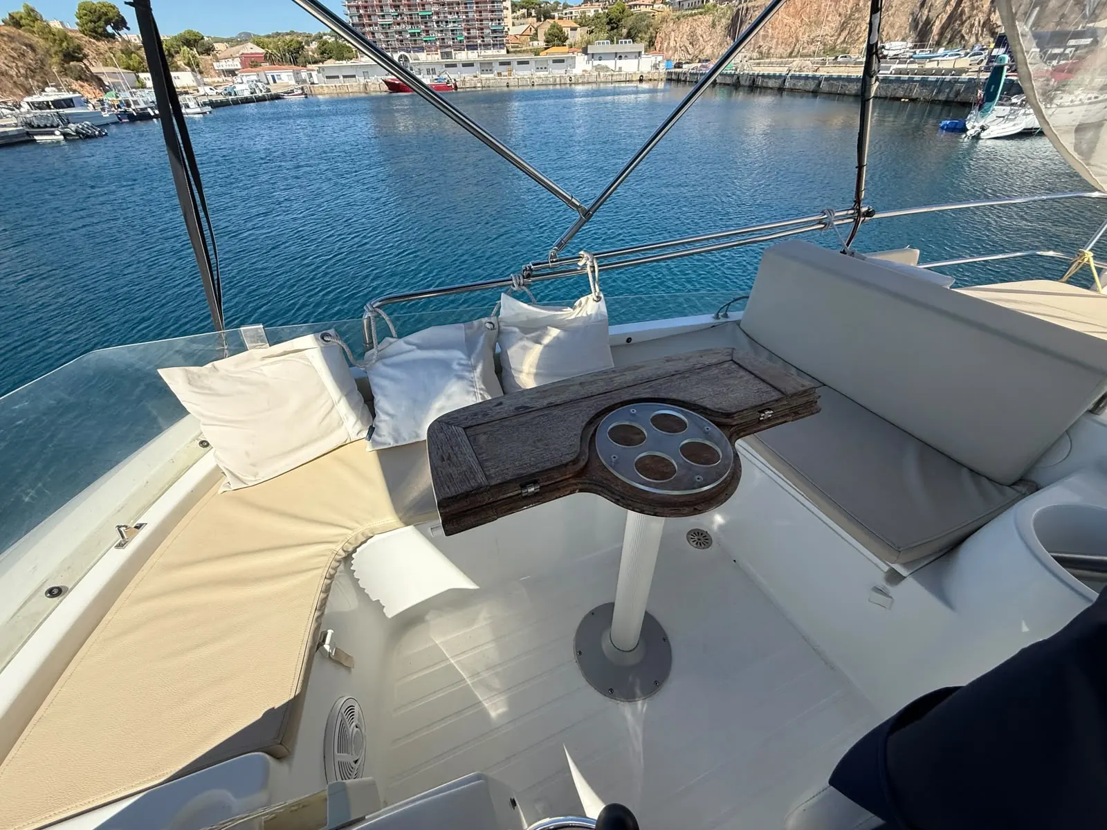 Beneteau Antares 13.80 · 46