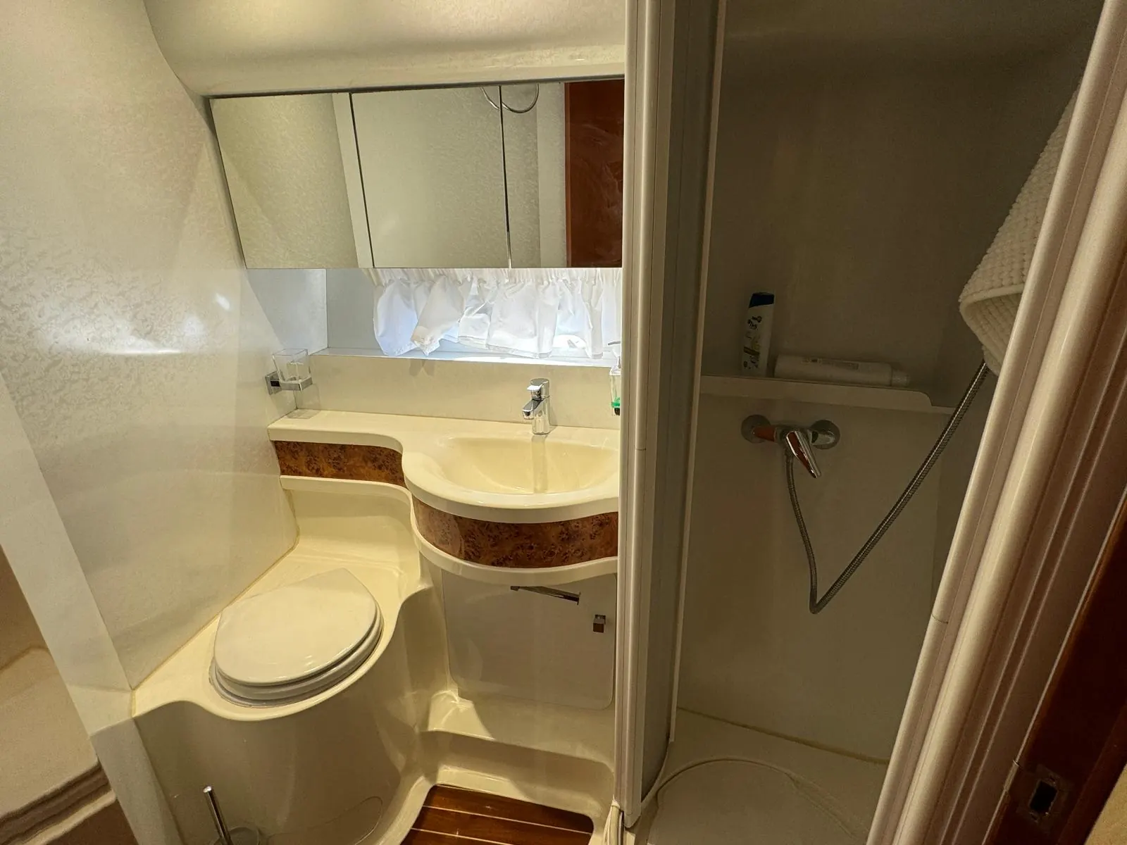 Doqueve 460 Majestic · 17
