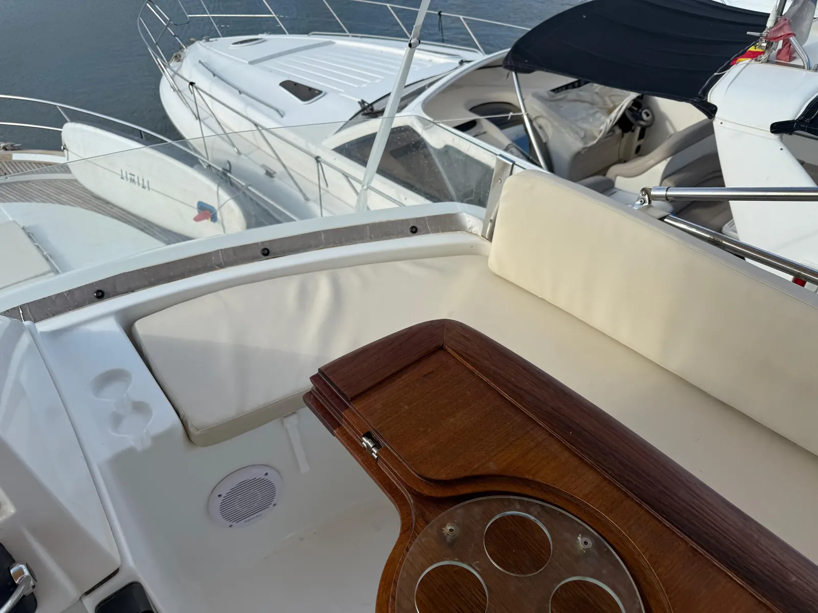 Beneteau Antares 13.80 · 21