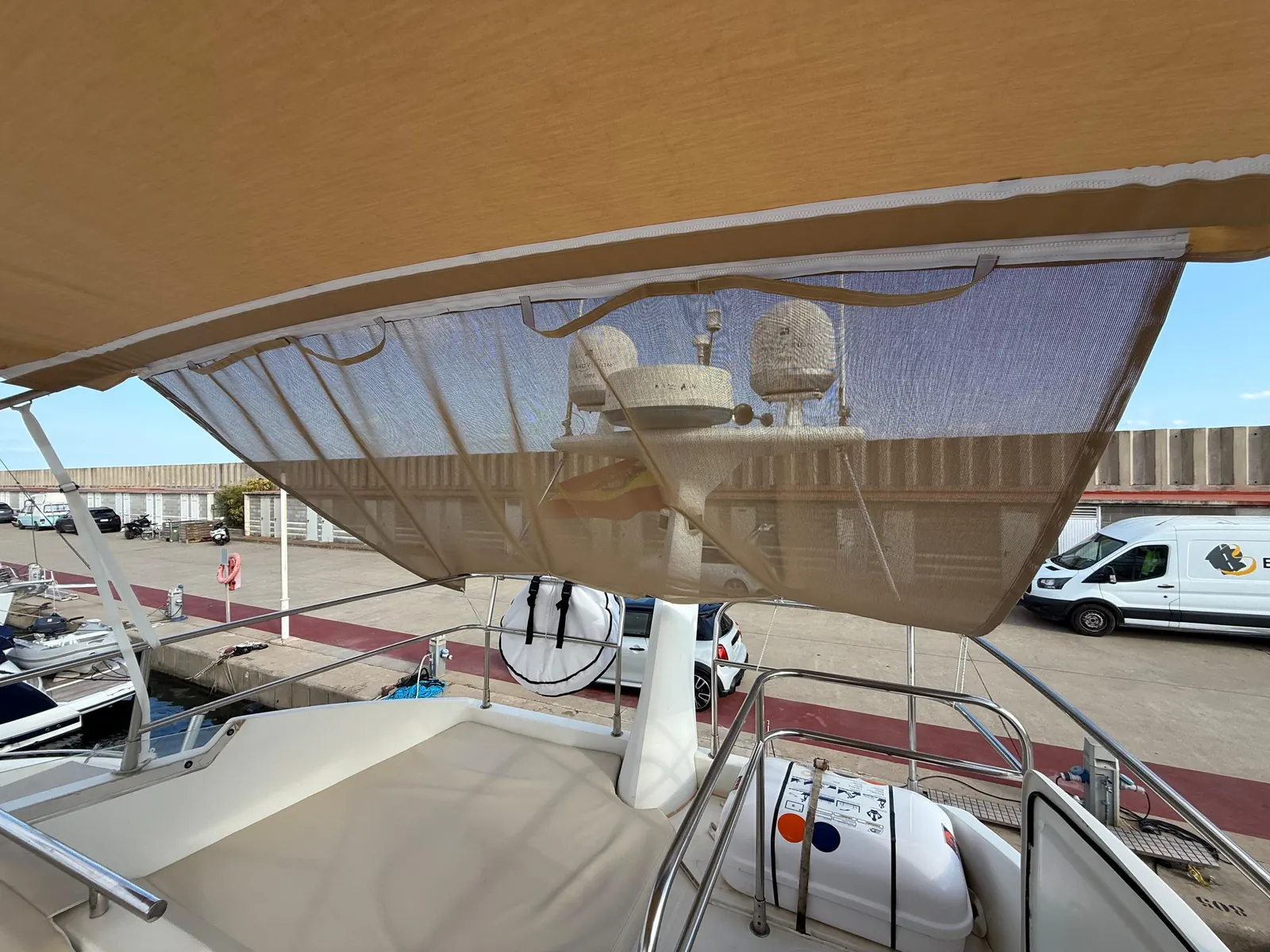 Beneteau Antares 13.80 · 31