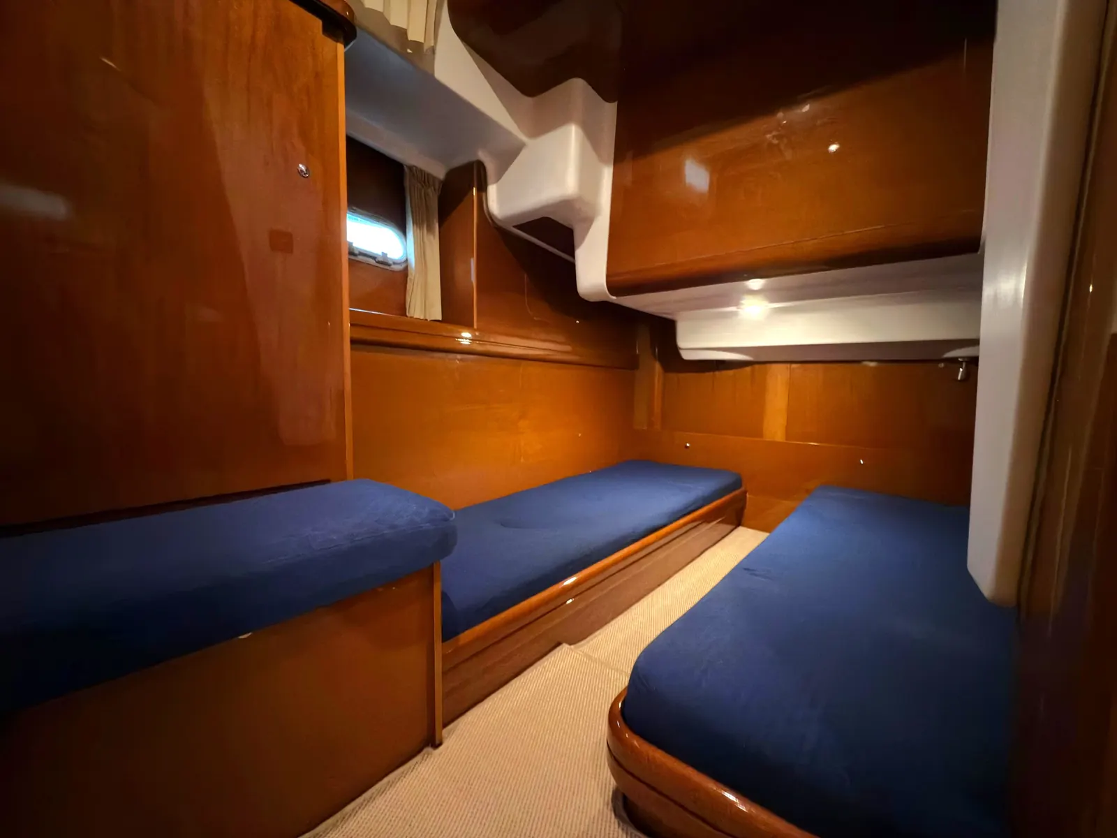 Beneteau Antares 13.80 · 7