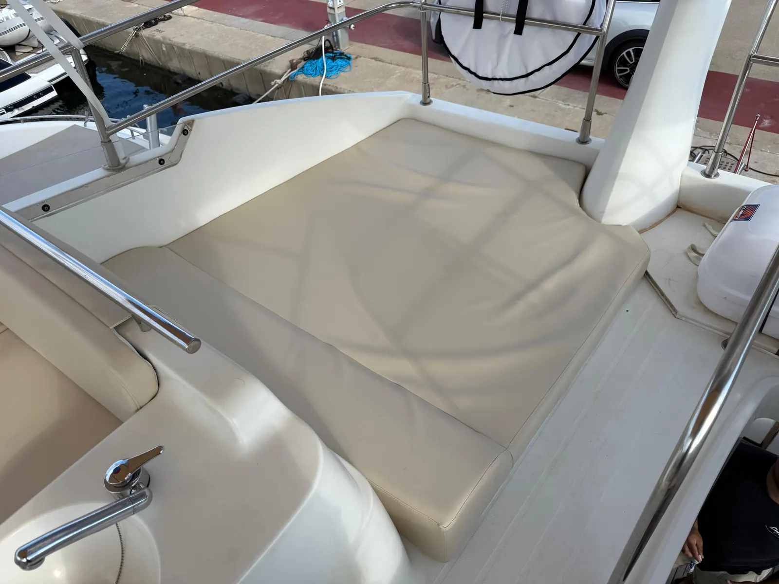 Beneteau Antares 13.80 · 22