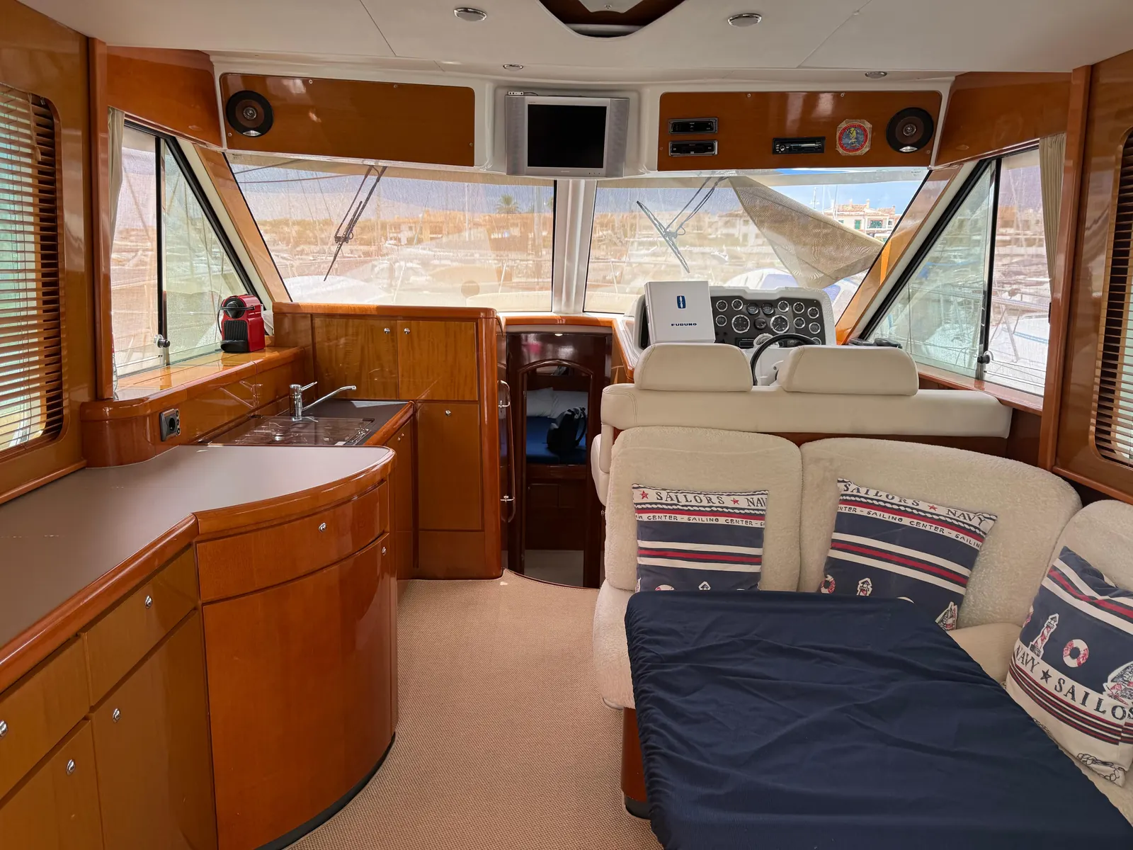 Beneteau Antares 13.80 · 20