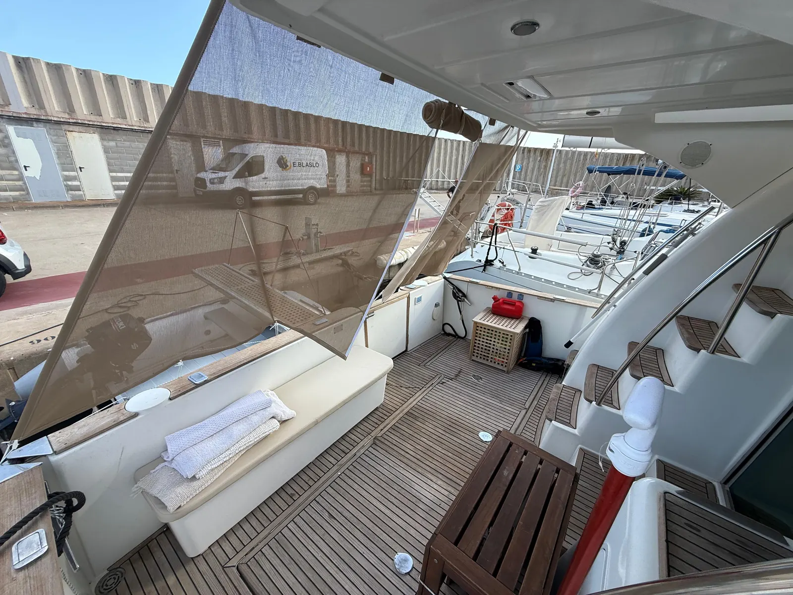 Beneteau Antares 13.80 · 32