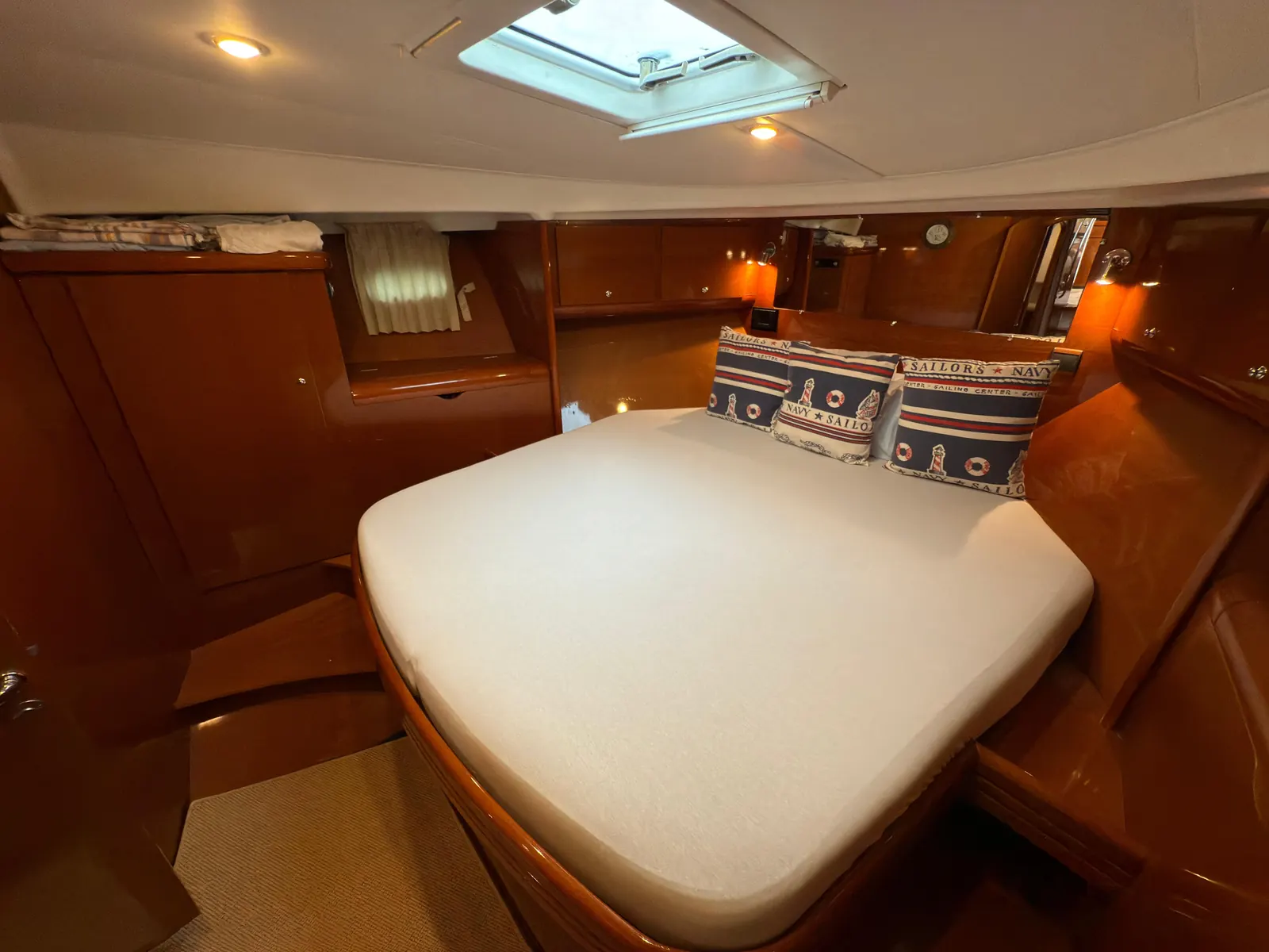 Beneteau Antares 13.80 · 10