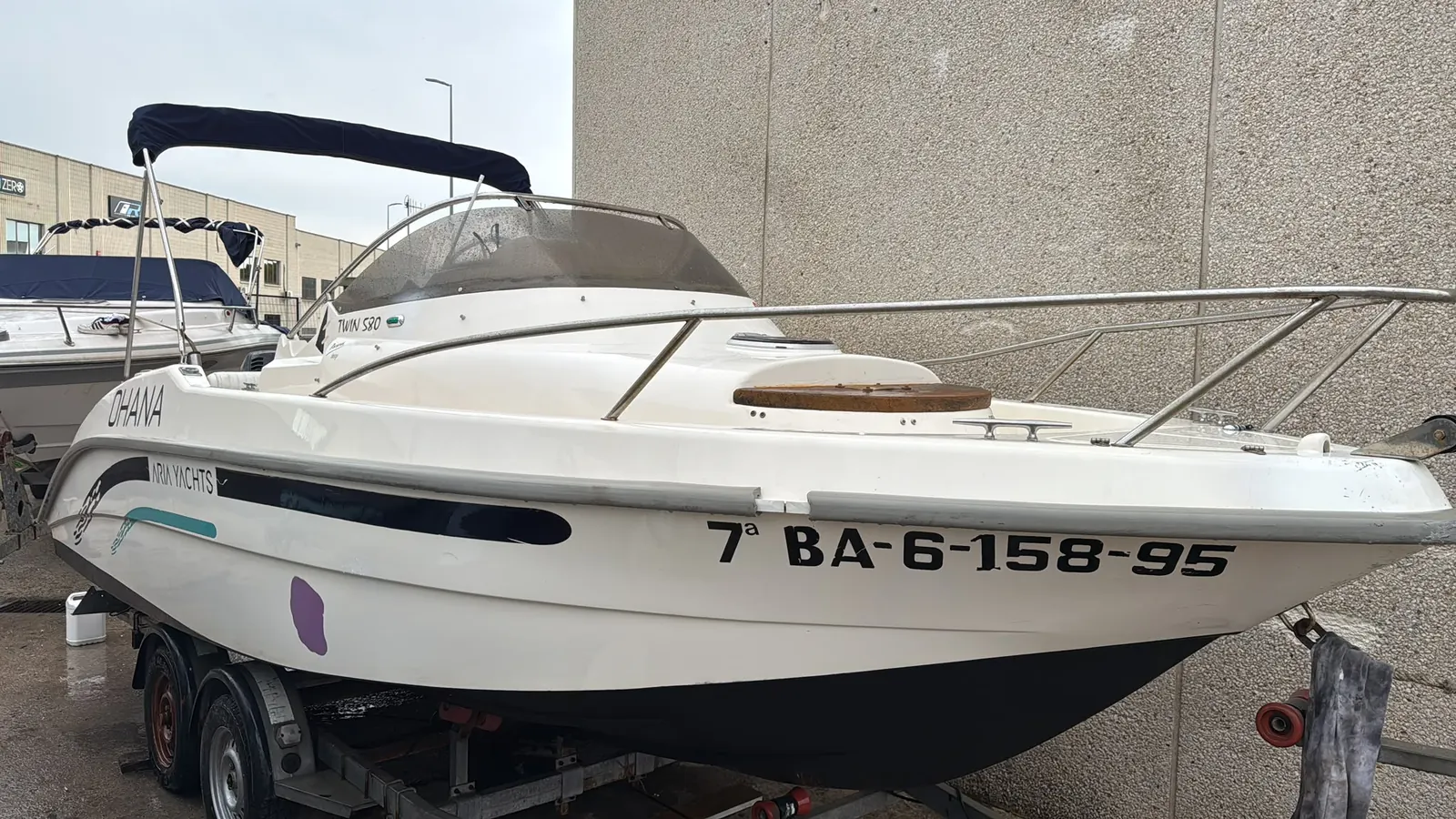 Aria Yachts Twin 580 · 5