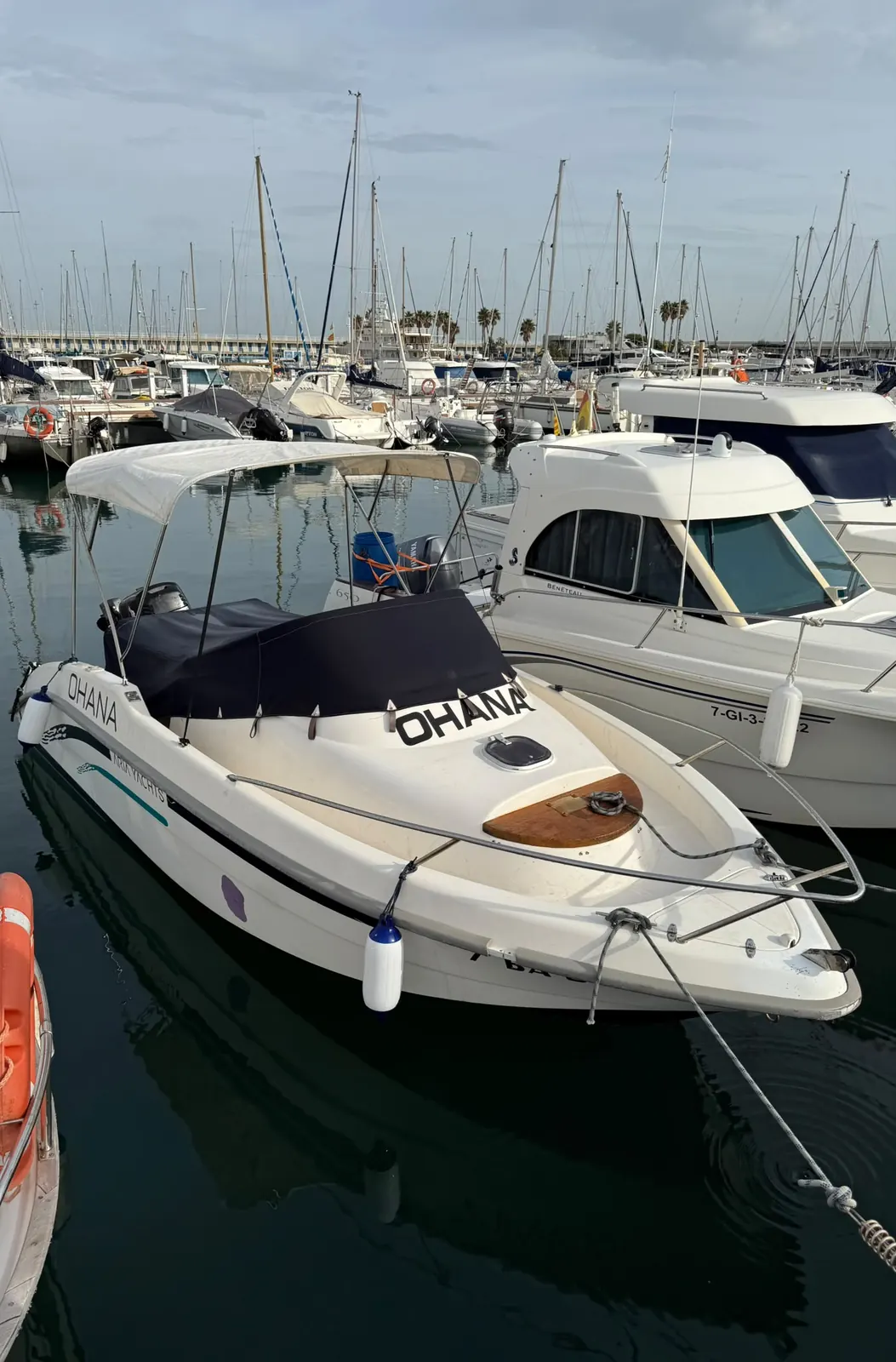 Aria Yachts Twin 580 · 9