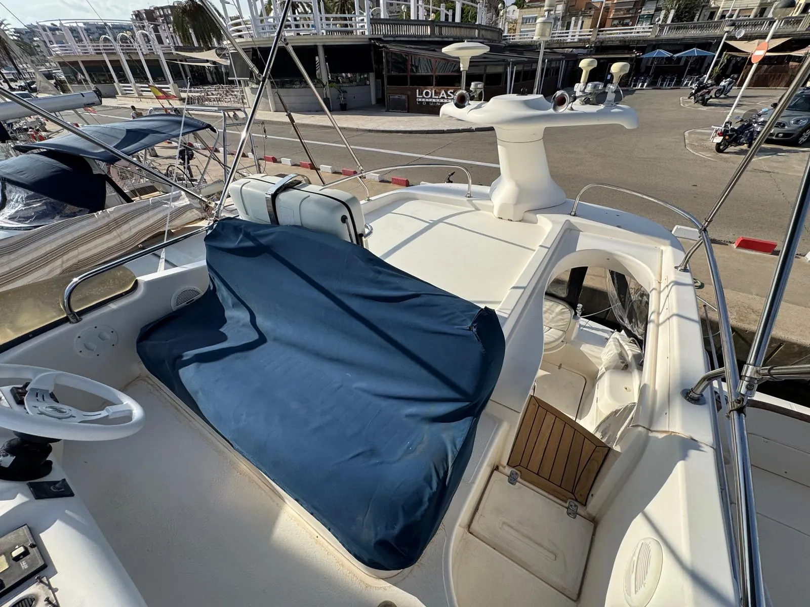 Sealine 330 Flybridge · 6