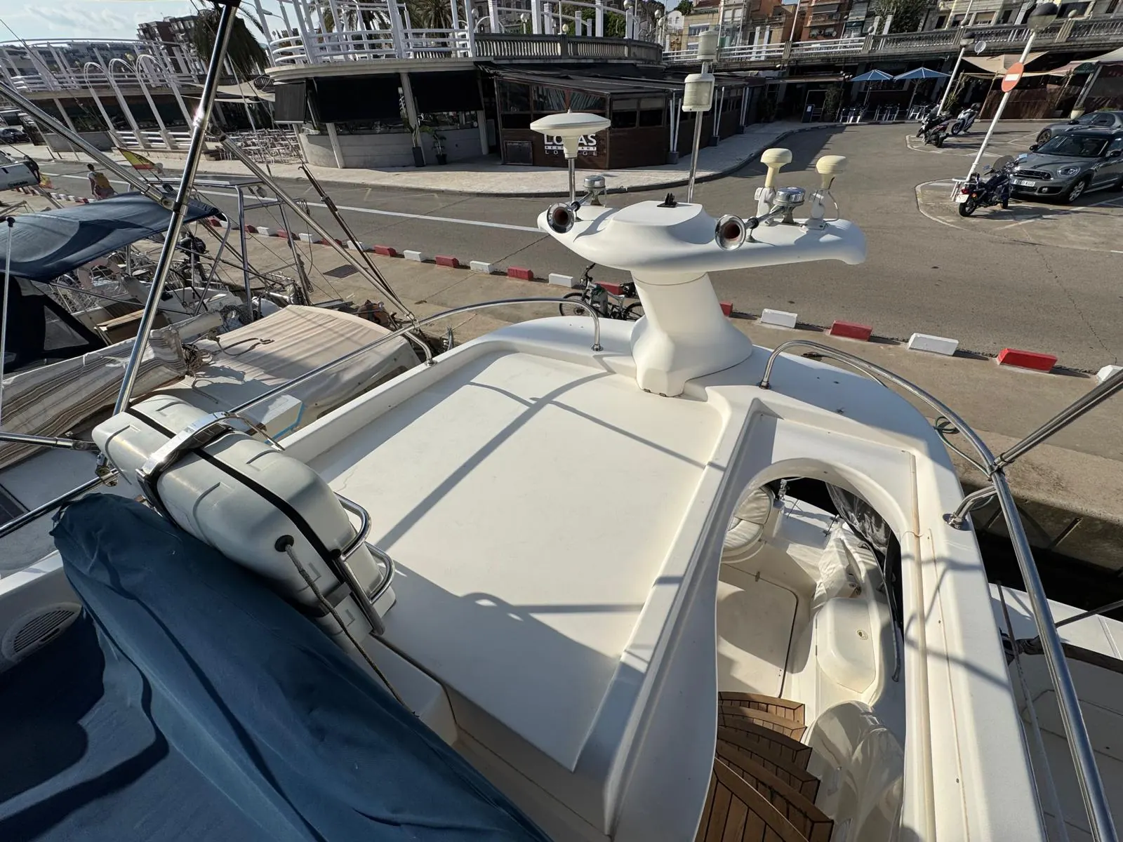 Sealine 330 Flybridge · Fotogalerie 2
