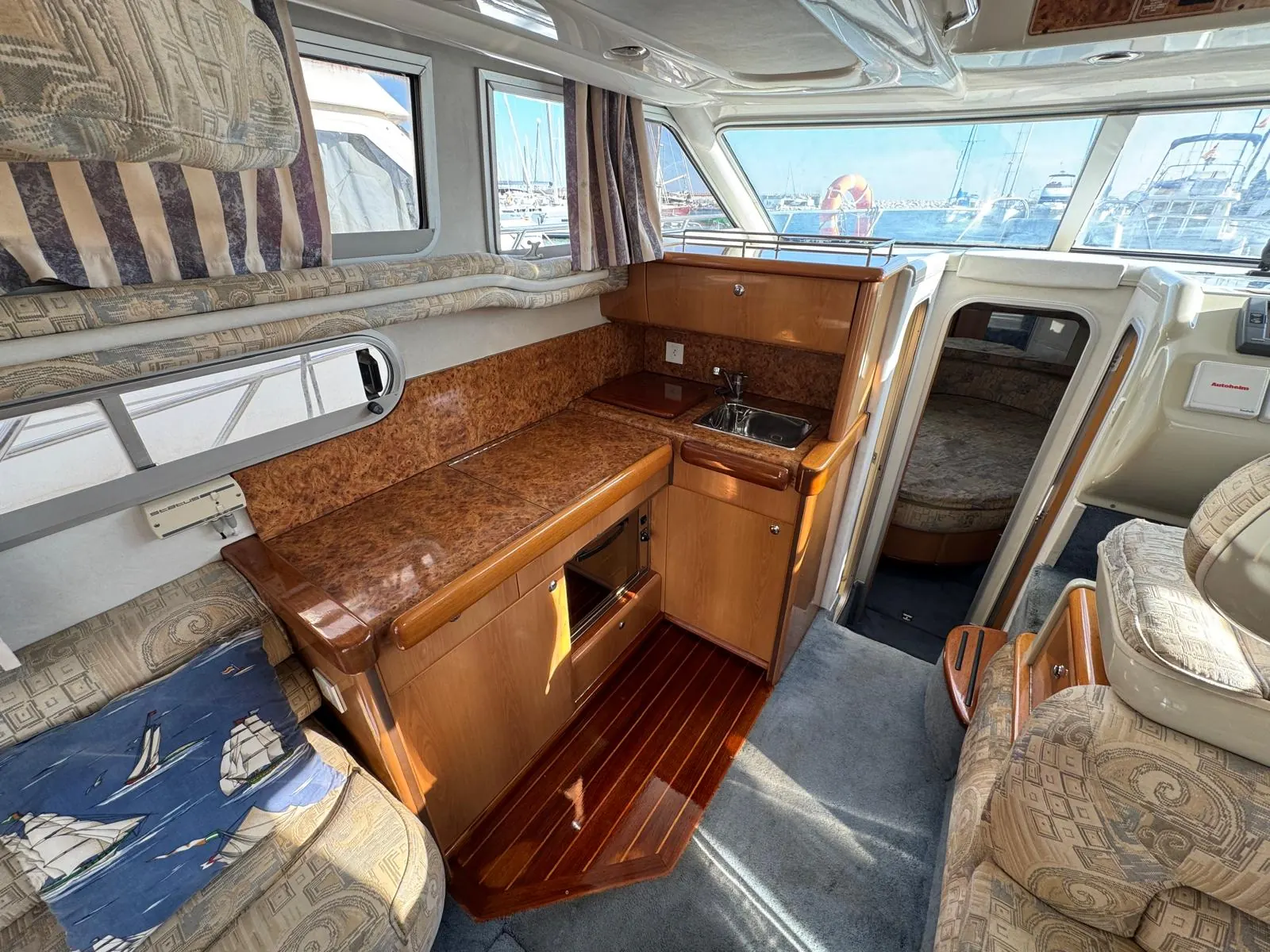 Sealine 330 Flybridge · 29