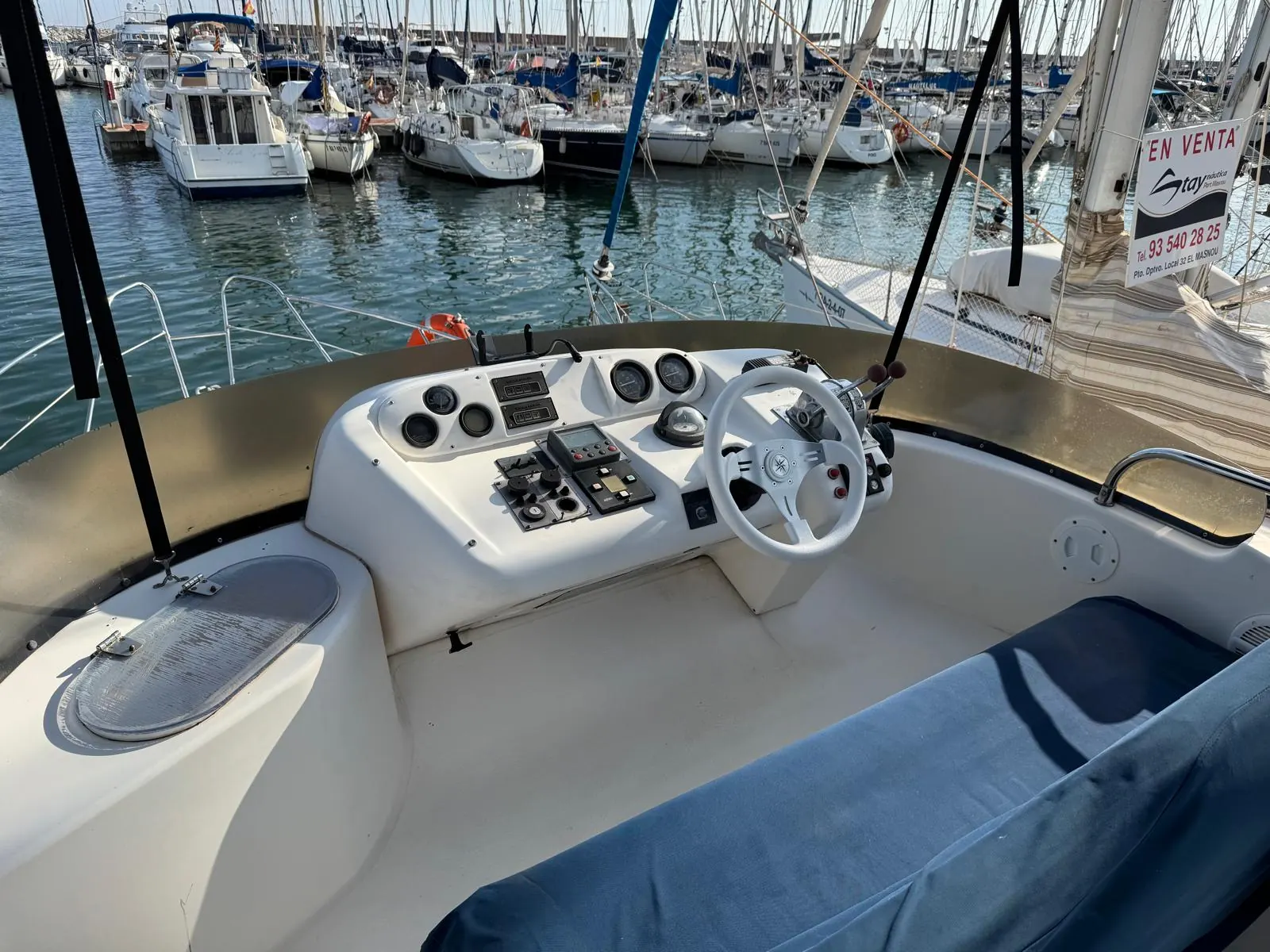 Sealine 330 Flybridge · 5