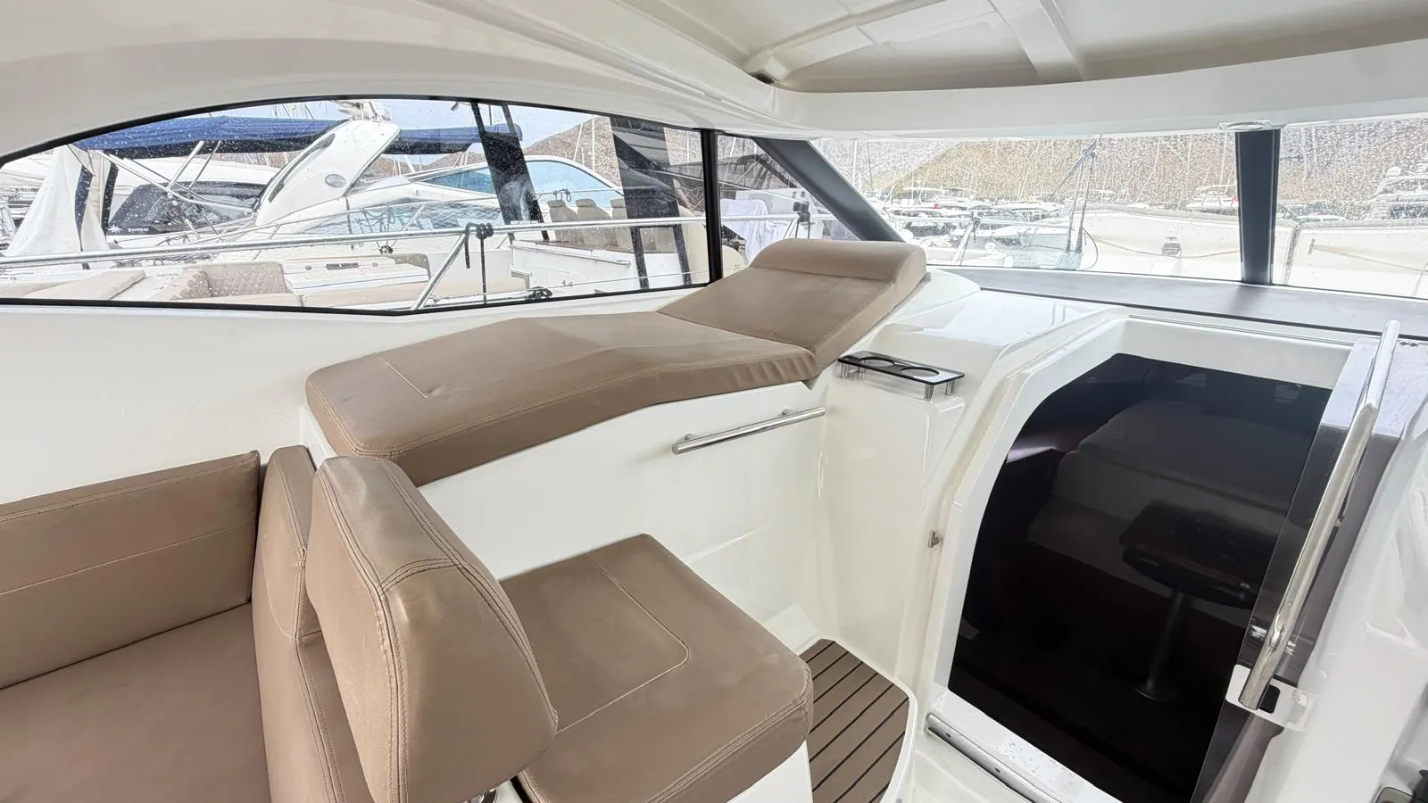 Jeanneau Leader 36 · 15