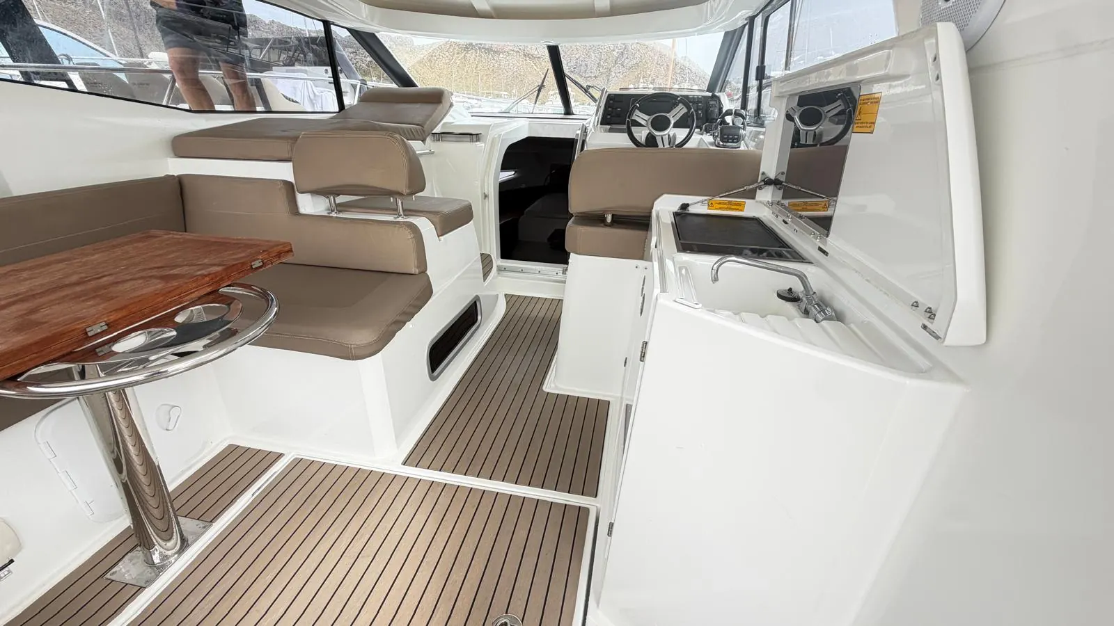 Jeanneau Leader 36 · 17