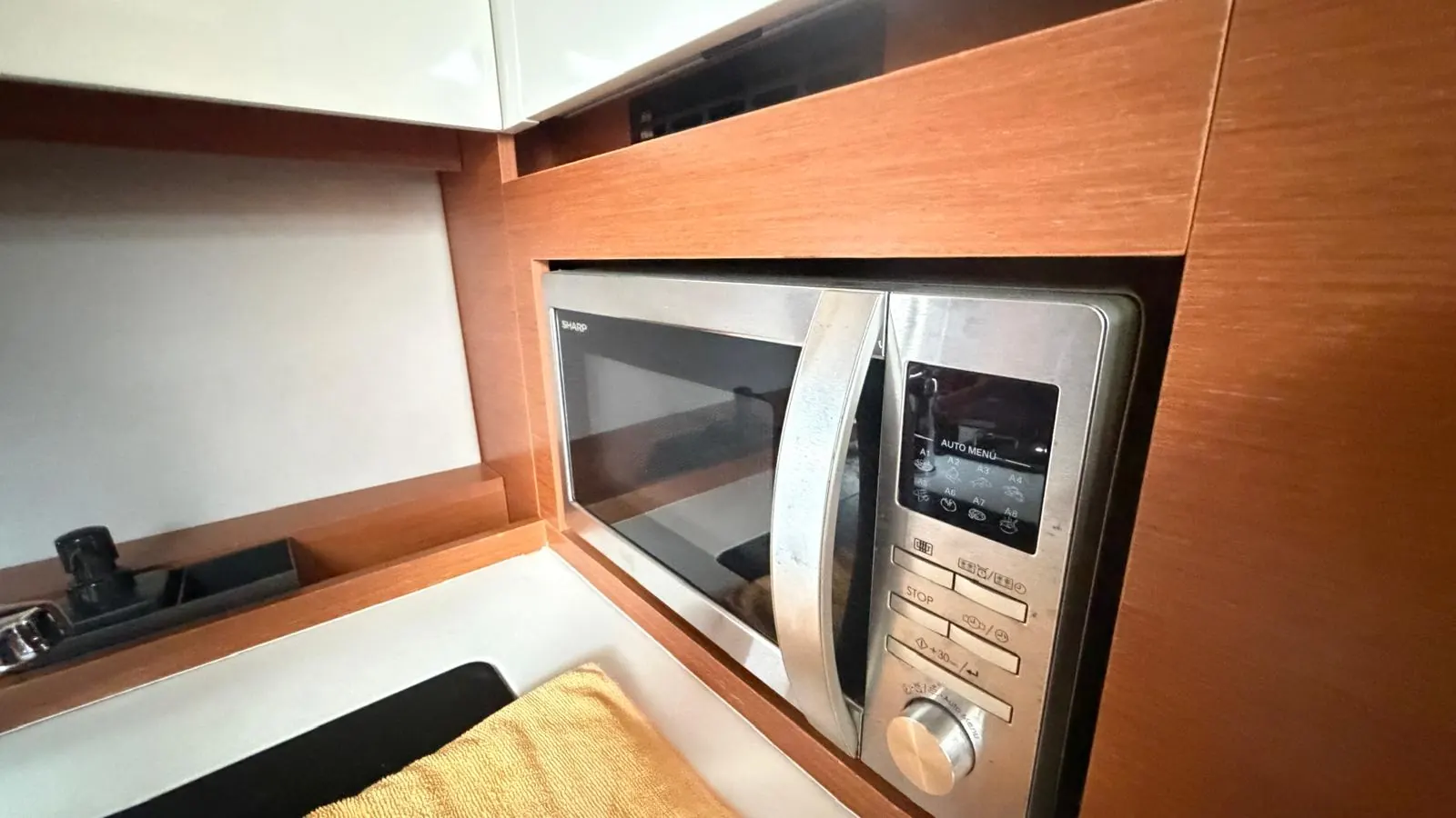 Jeanneau Leader 36 · 5