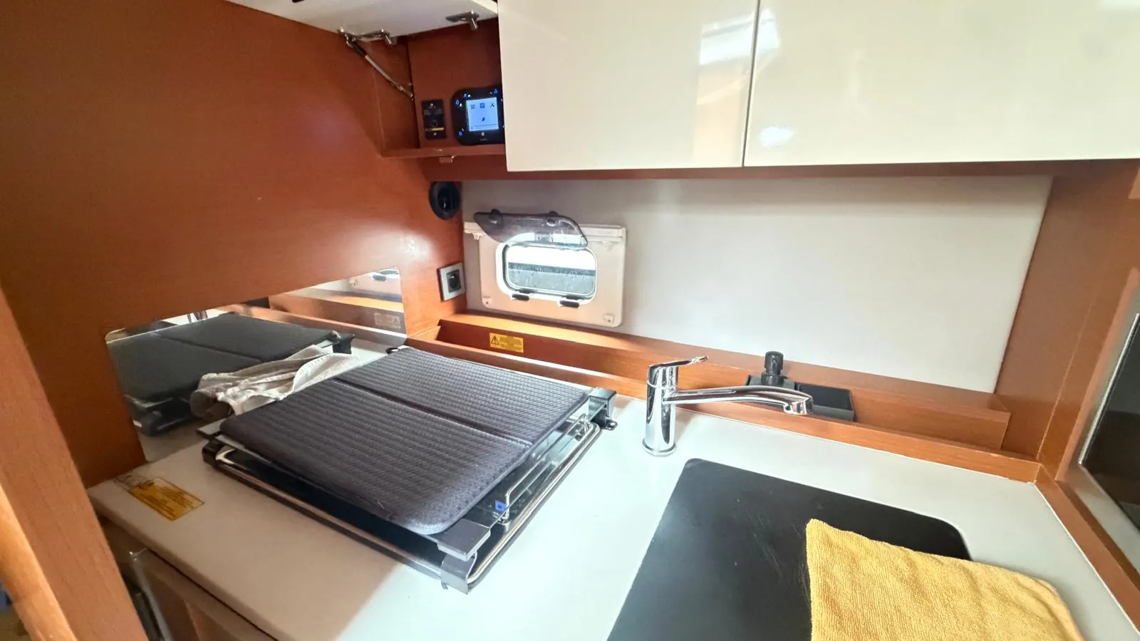 Jeanneau Leader 36 · 6