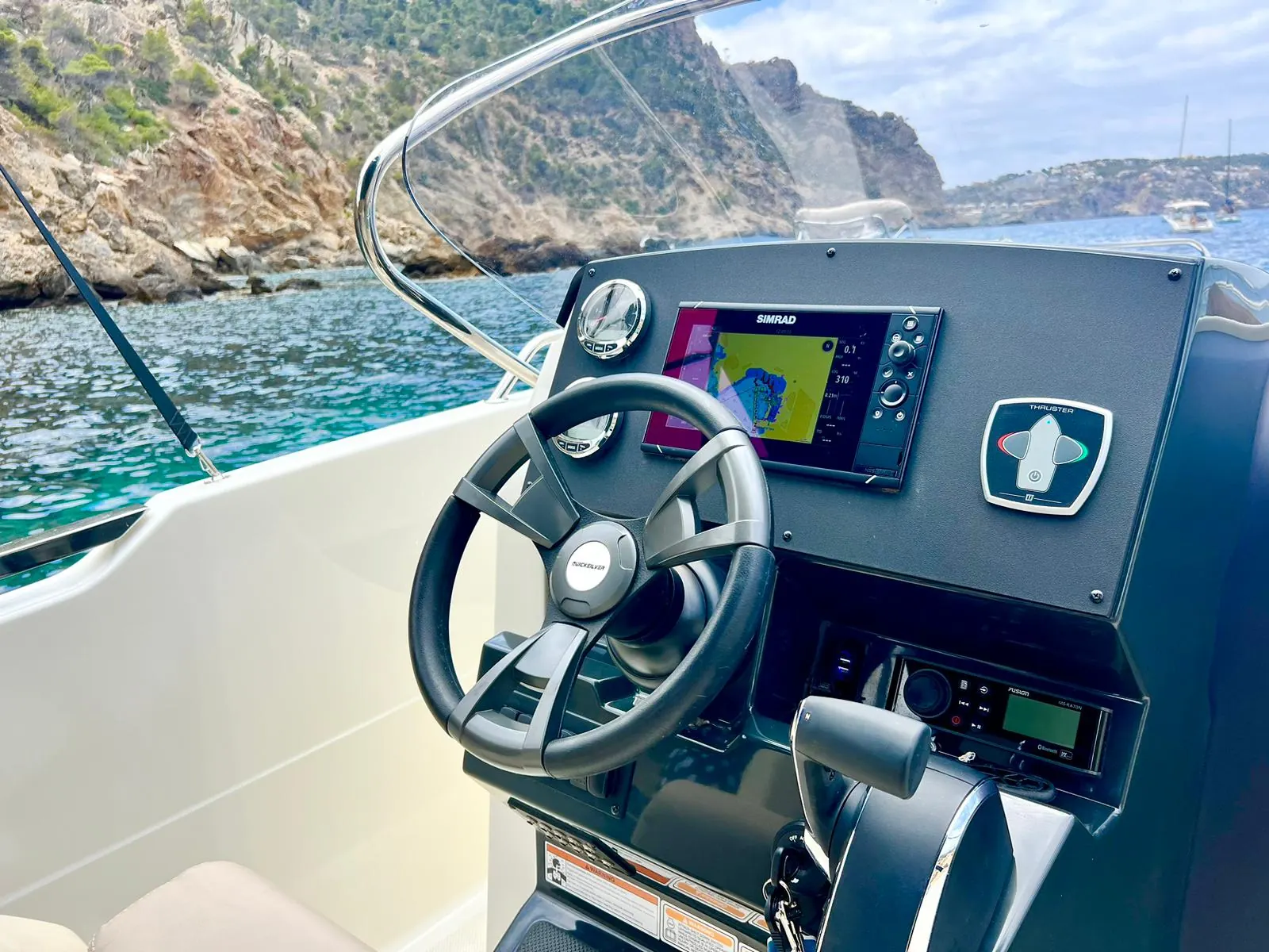 Quicksilver 805 Open · 6