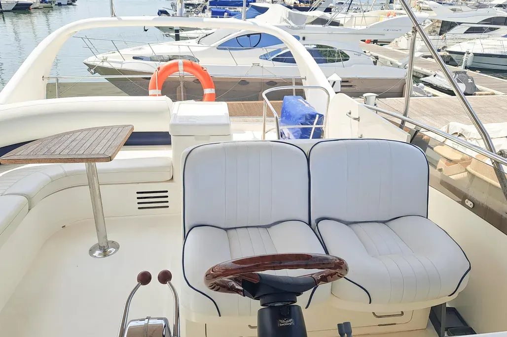 Princess 45 Flybridge · 21