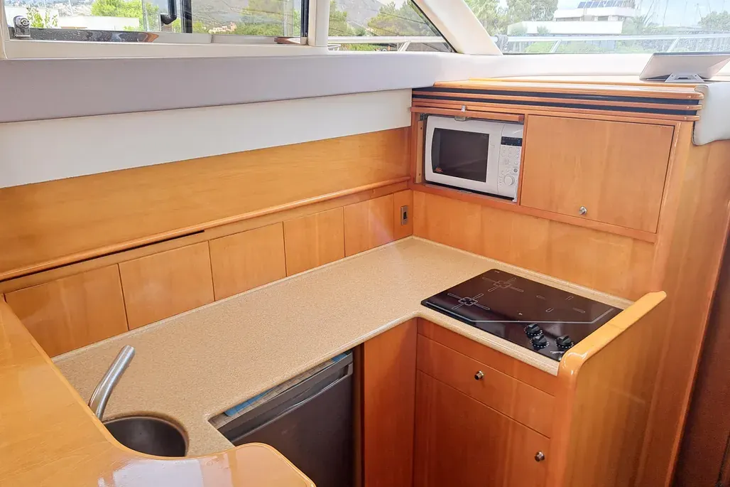 Princess 45 Flybridge · 7