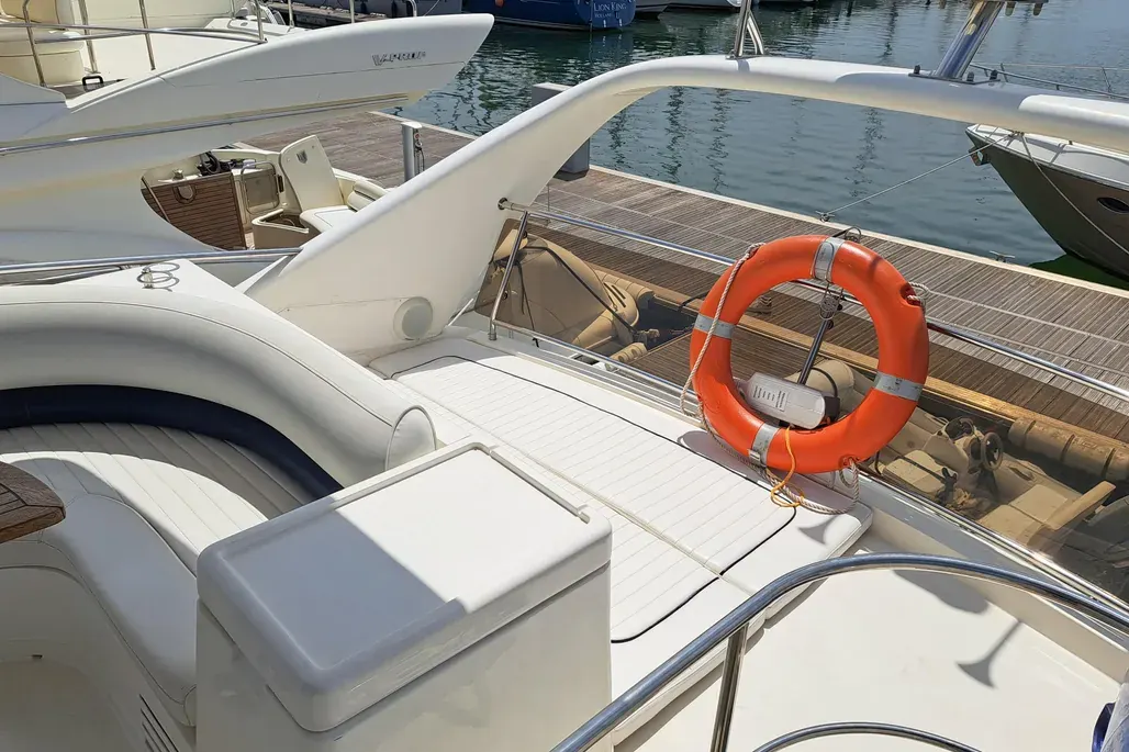 Princess 45 Flybridge · 18