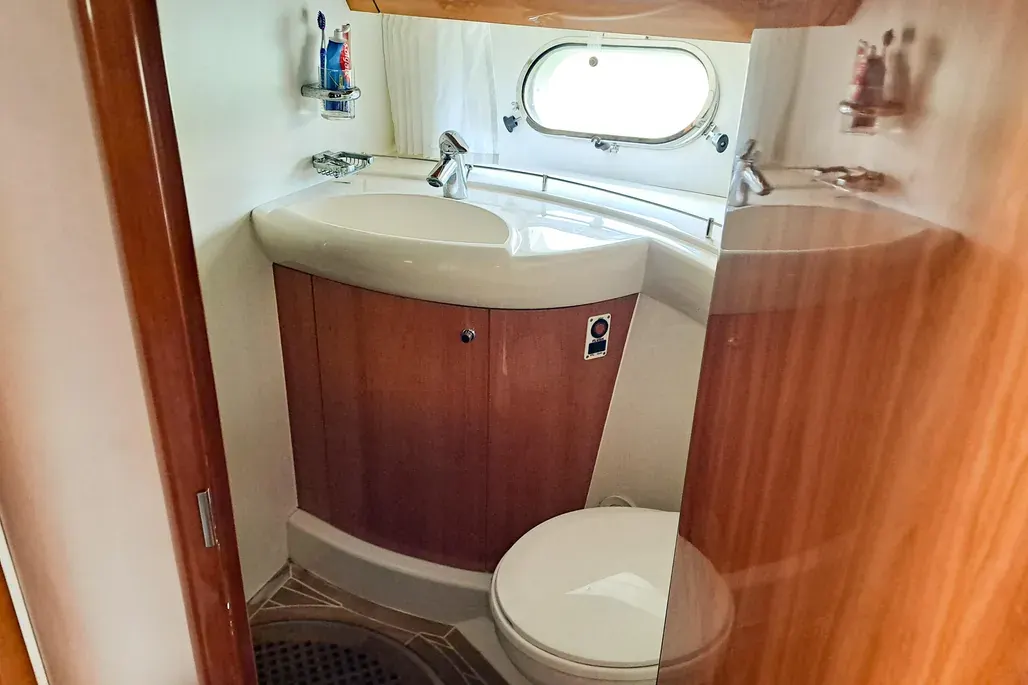 Princess 45 Flybridge · 6