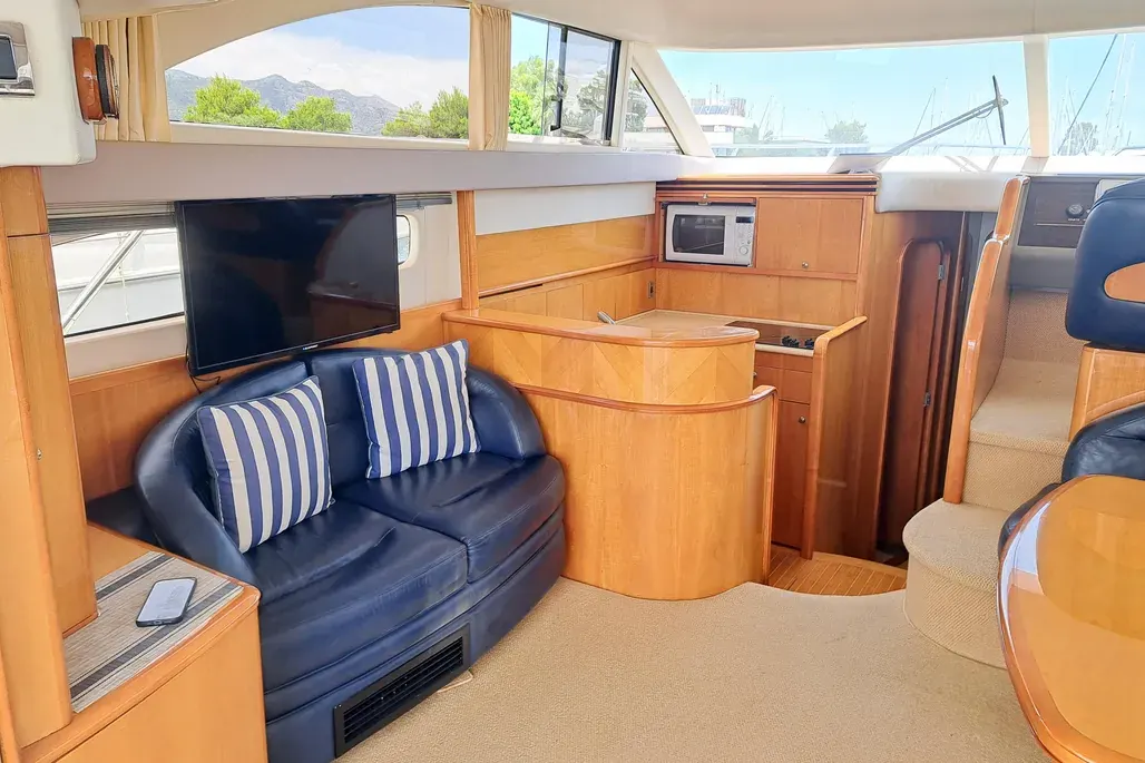 Princess 45 Flybridge · 9