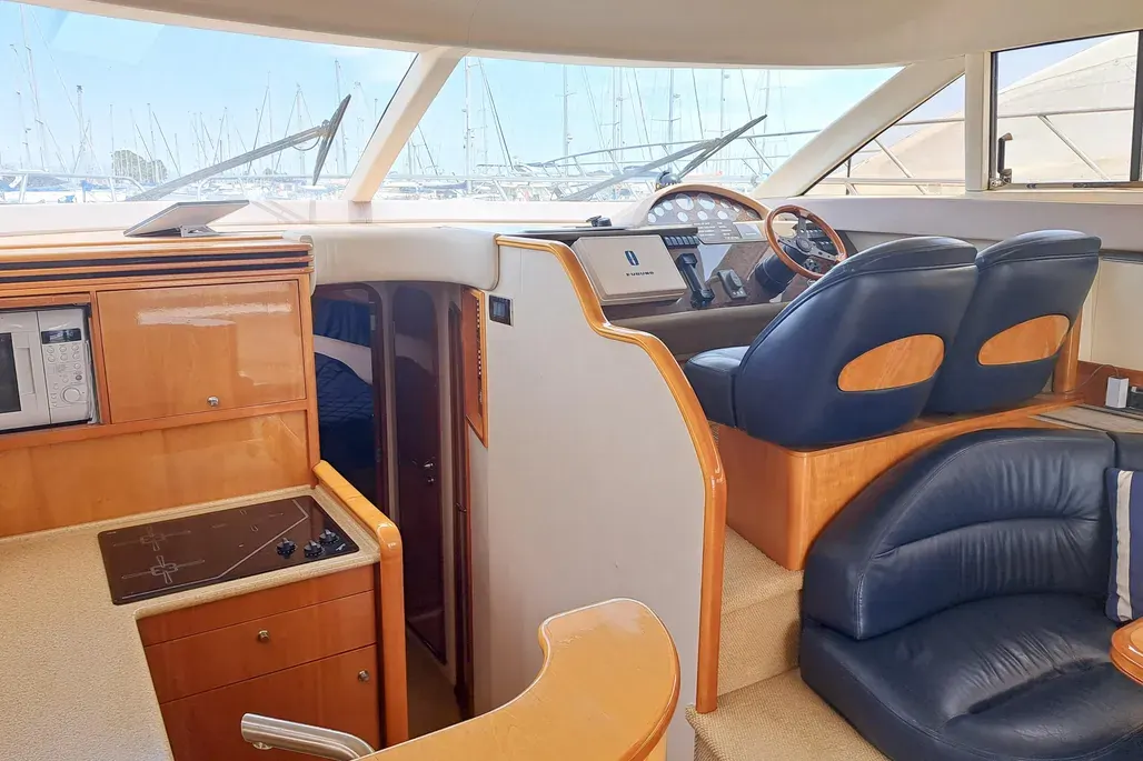 Princess 45 Flybridge · 10