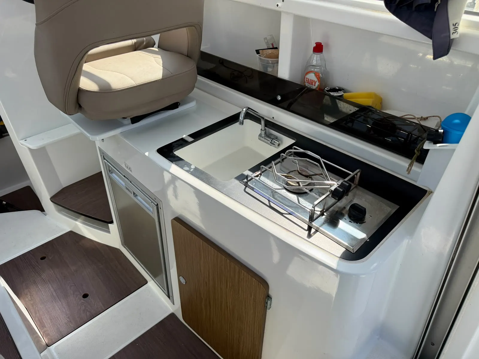 Beneteau Antares 8 · 12