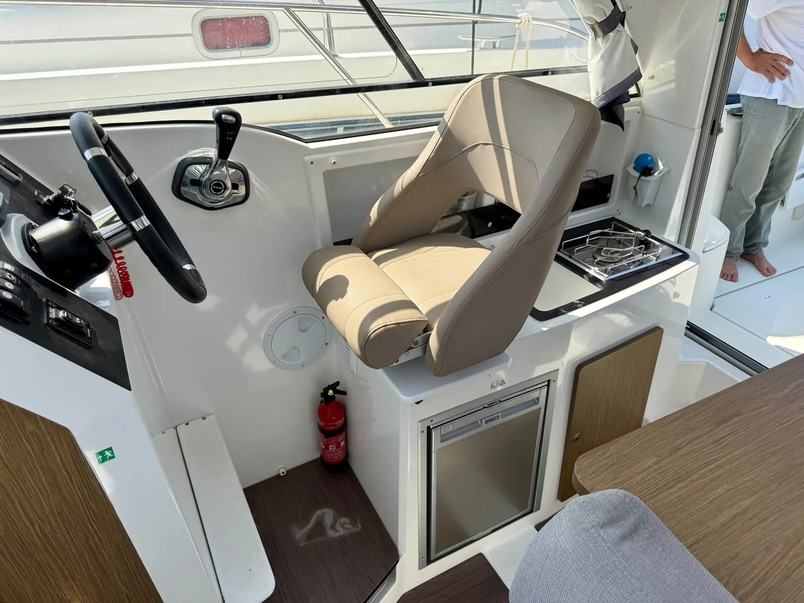 Beneteau Antares 8 · 29