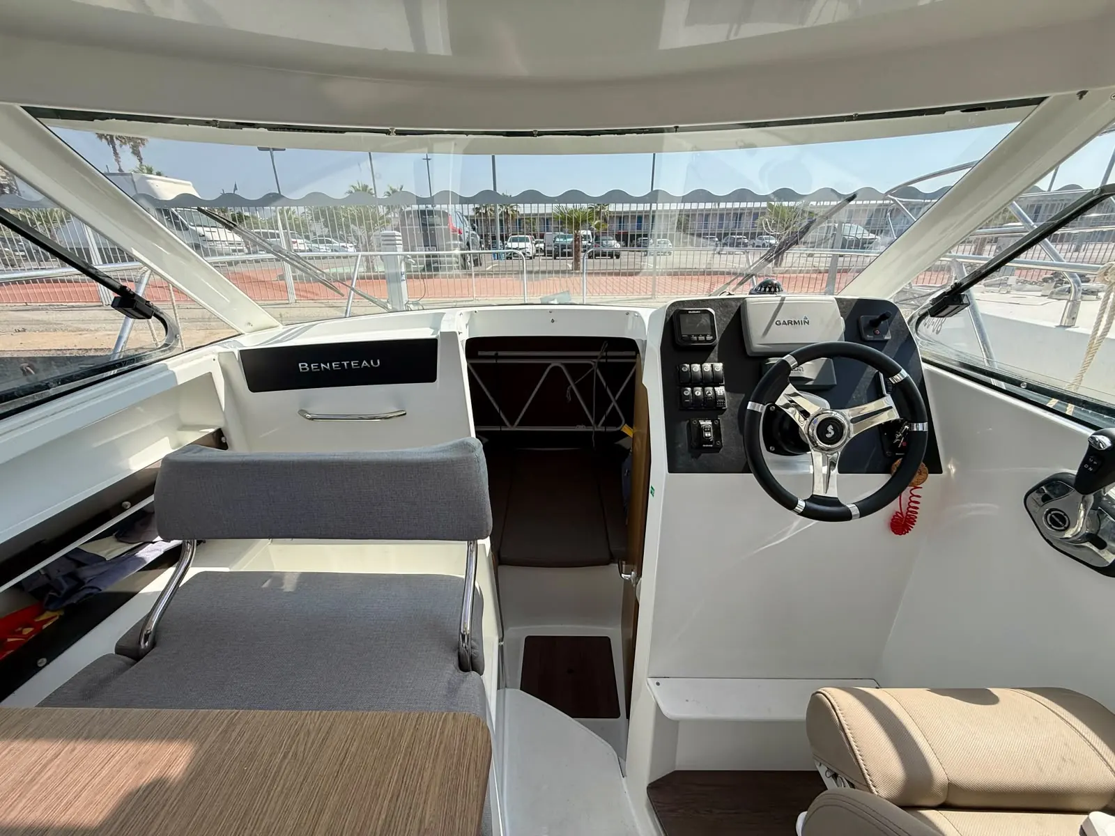 Beneteau Antares 8 · 25
