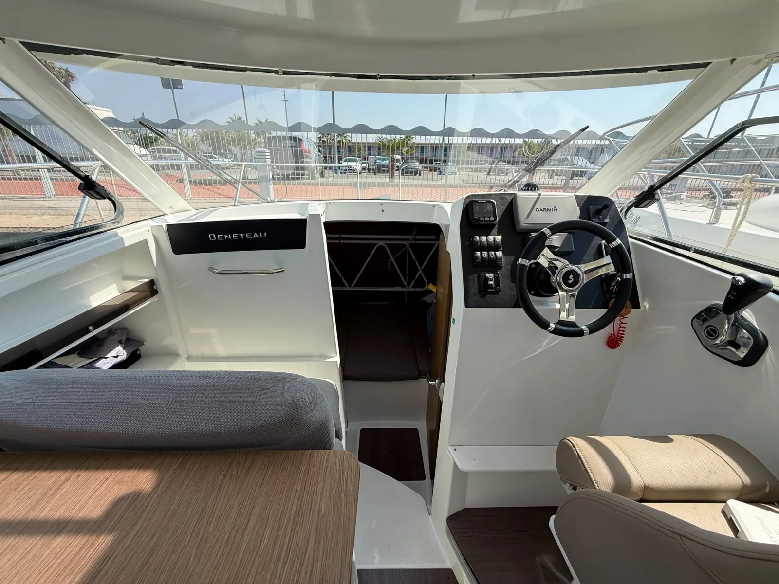 Beneteau Antares 8 · 26