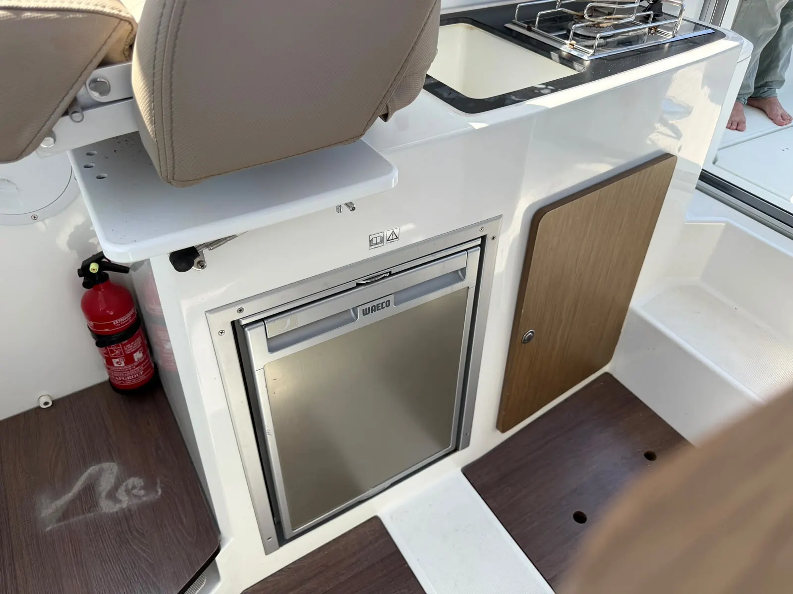 Beneteau Antares 8 · 27