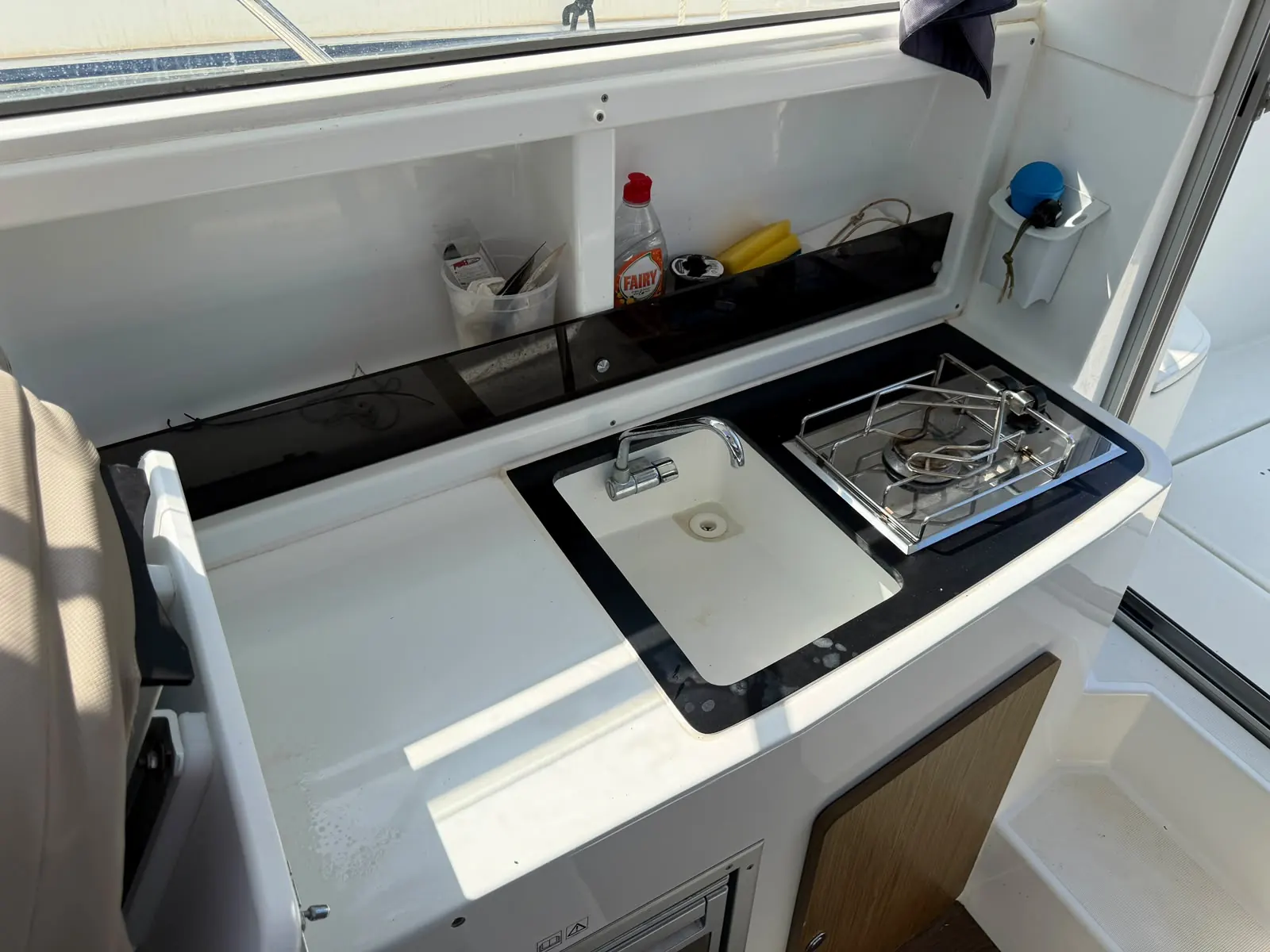 Beneteau Antares 8 · 32