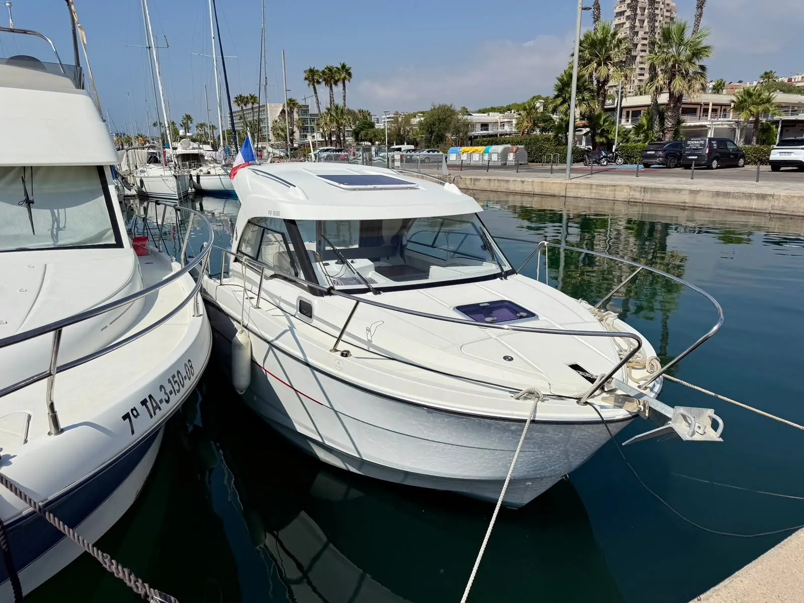 Beneteau Antares 8 · 41