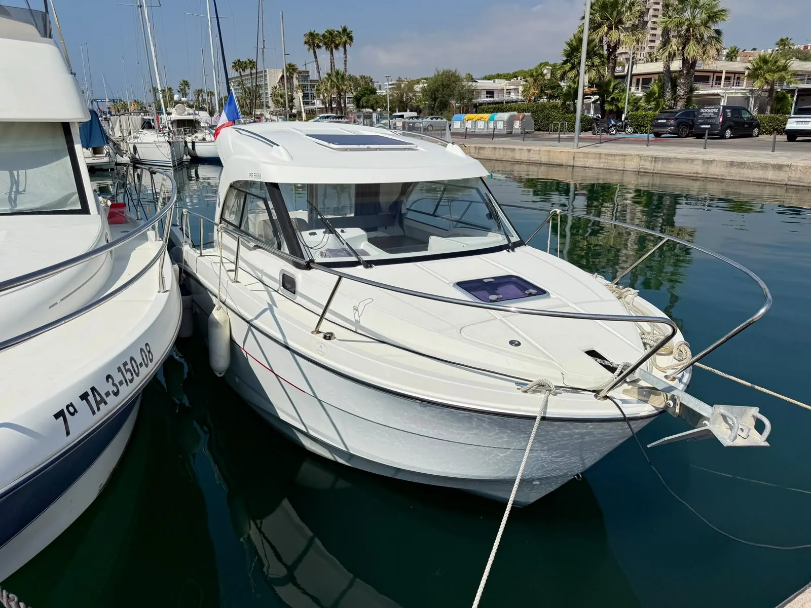 Beneteau Antares 8 · 36