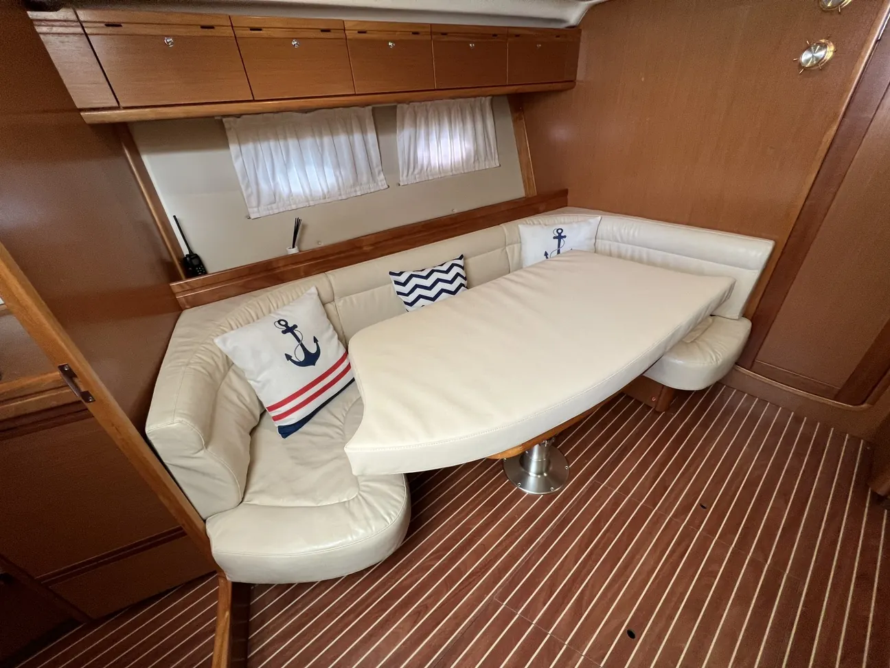 Bavaria 37 HT · 18