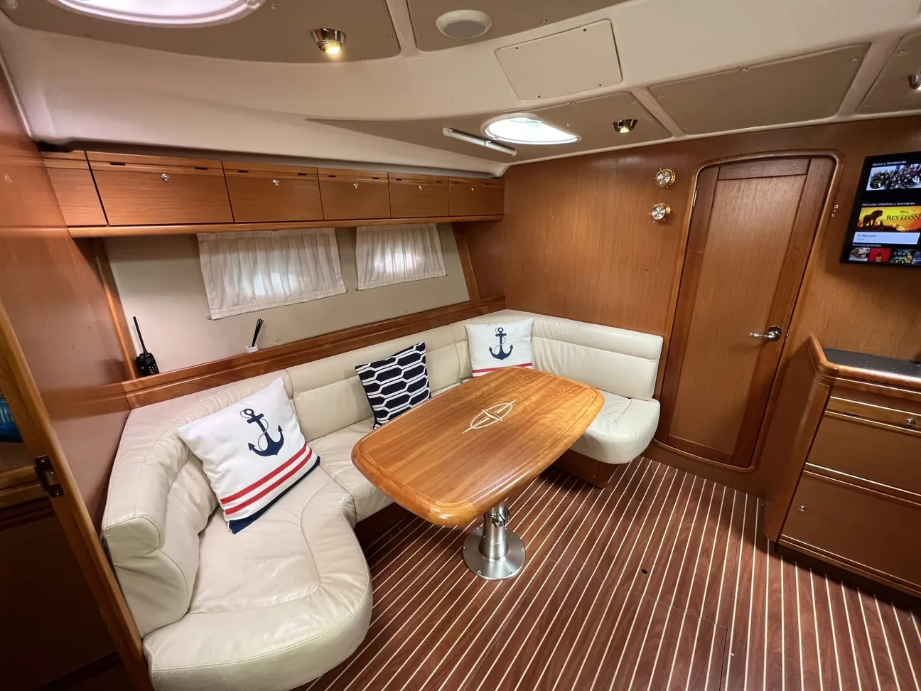 Bavaria 37 HT · 22