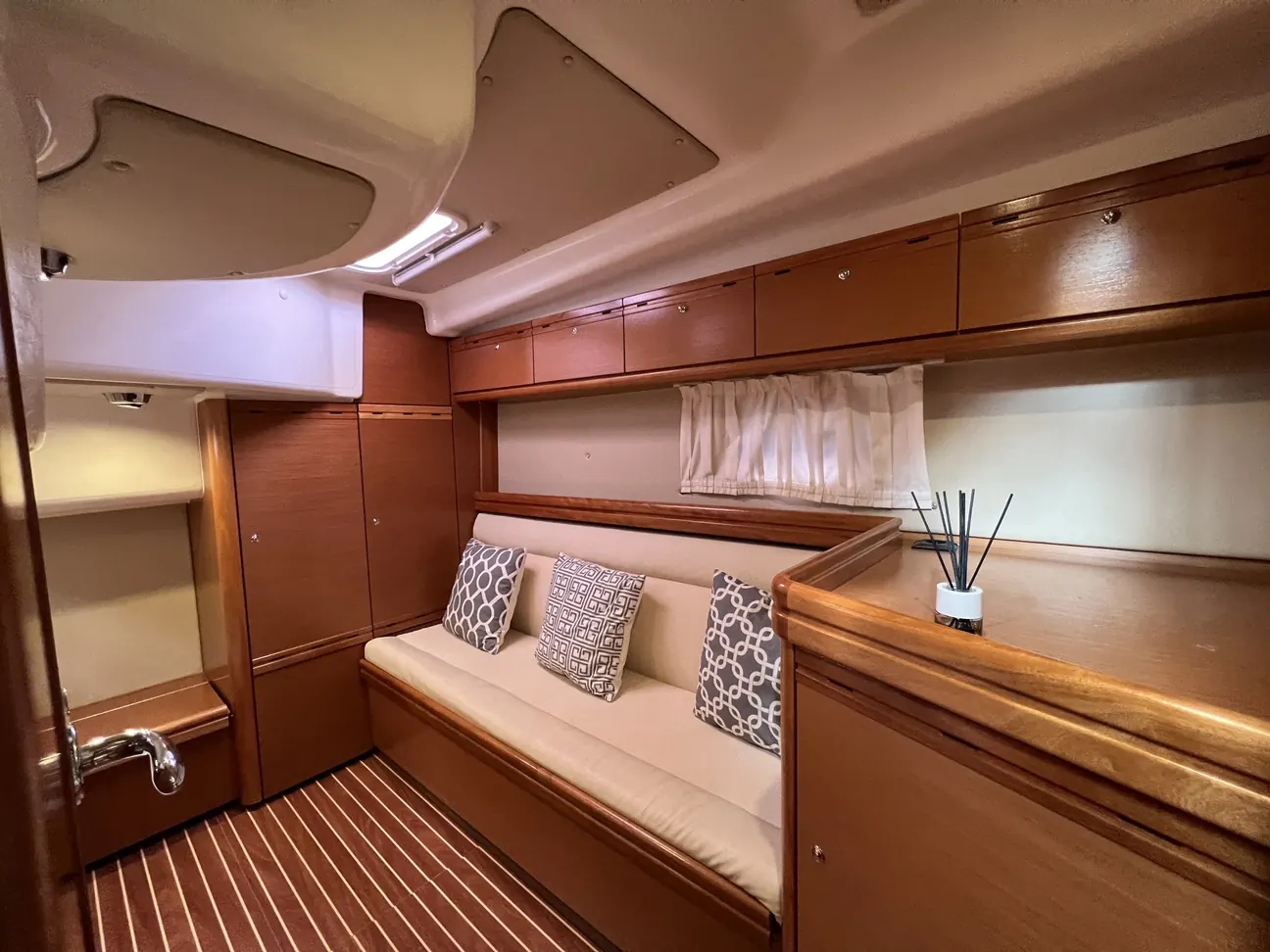 Bavaria 37 HT · 19