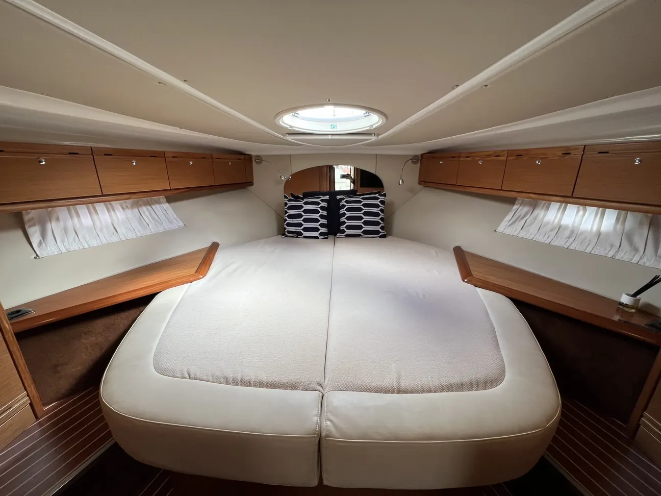 Bavaria 37 HT · 13
