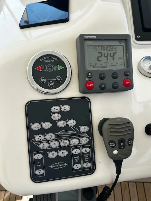 Bavaria 37 HT · 32