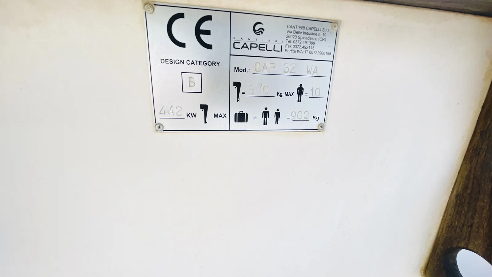 Capelli 32 WA · 14