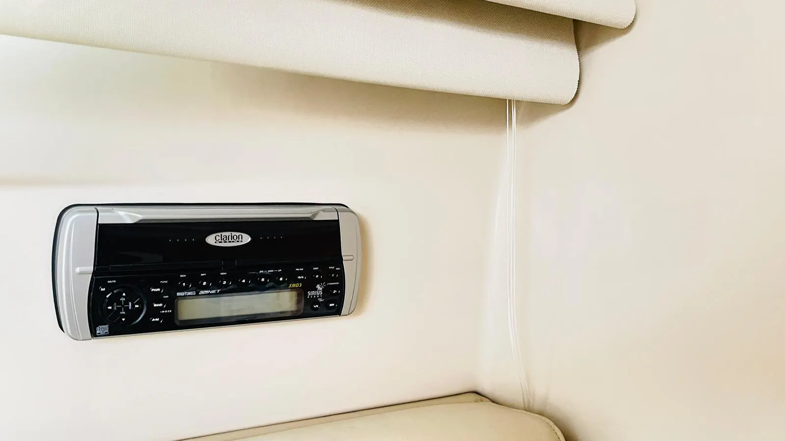 Riviera 3000 Offshore · 9