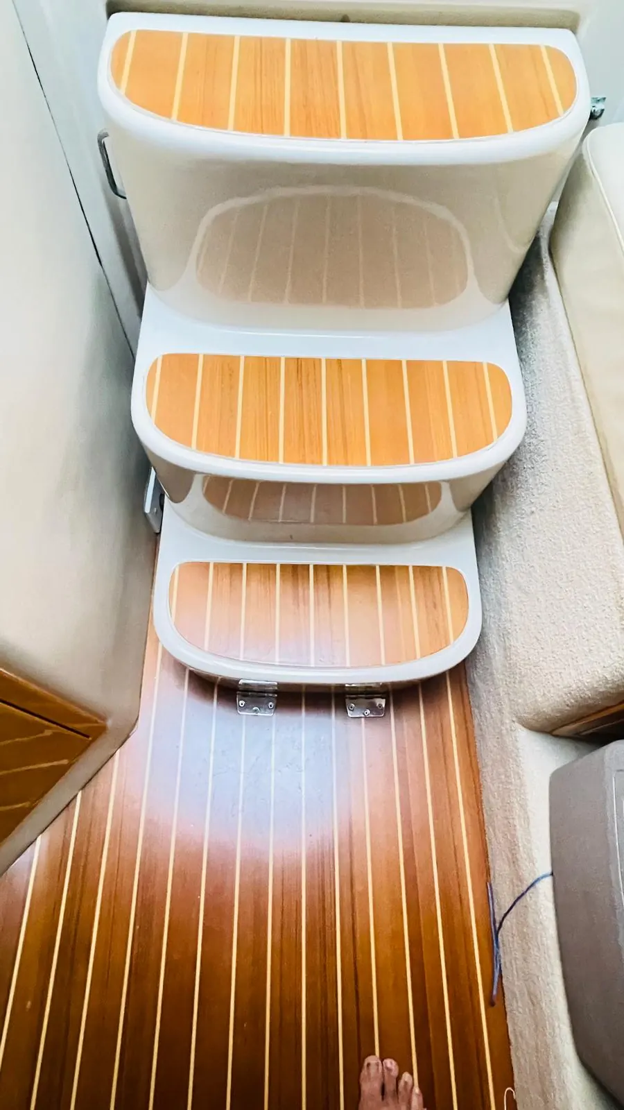 Riviera 3000 Offshore · 28